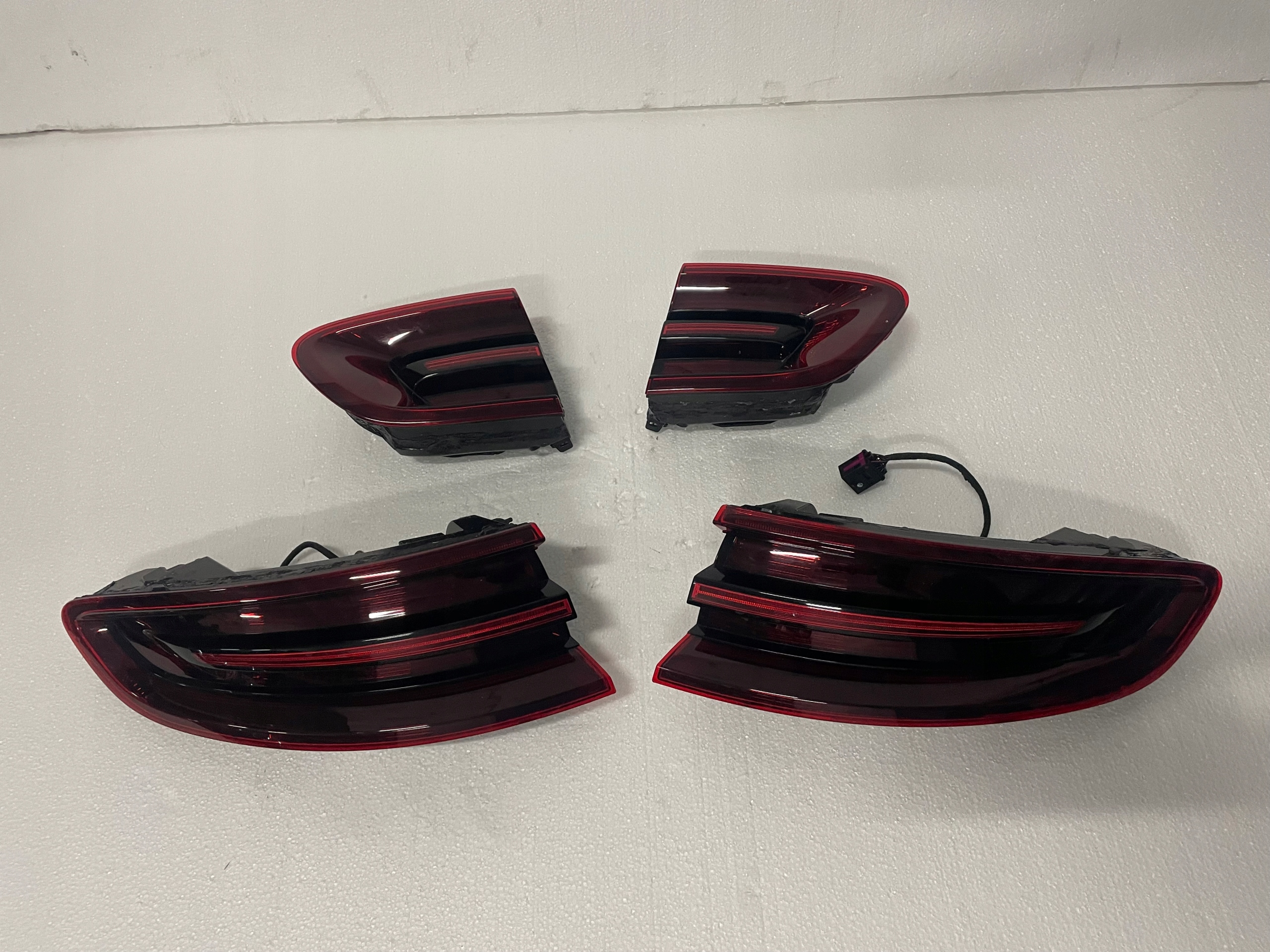 PORSCHE MACAN5b GTS ФАРИ ЗАД. ЗАДНІЙ LED ЛІВА + ПРАВА КОМПЛЕКТ