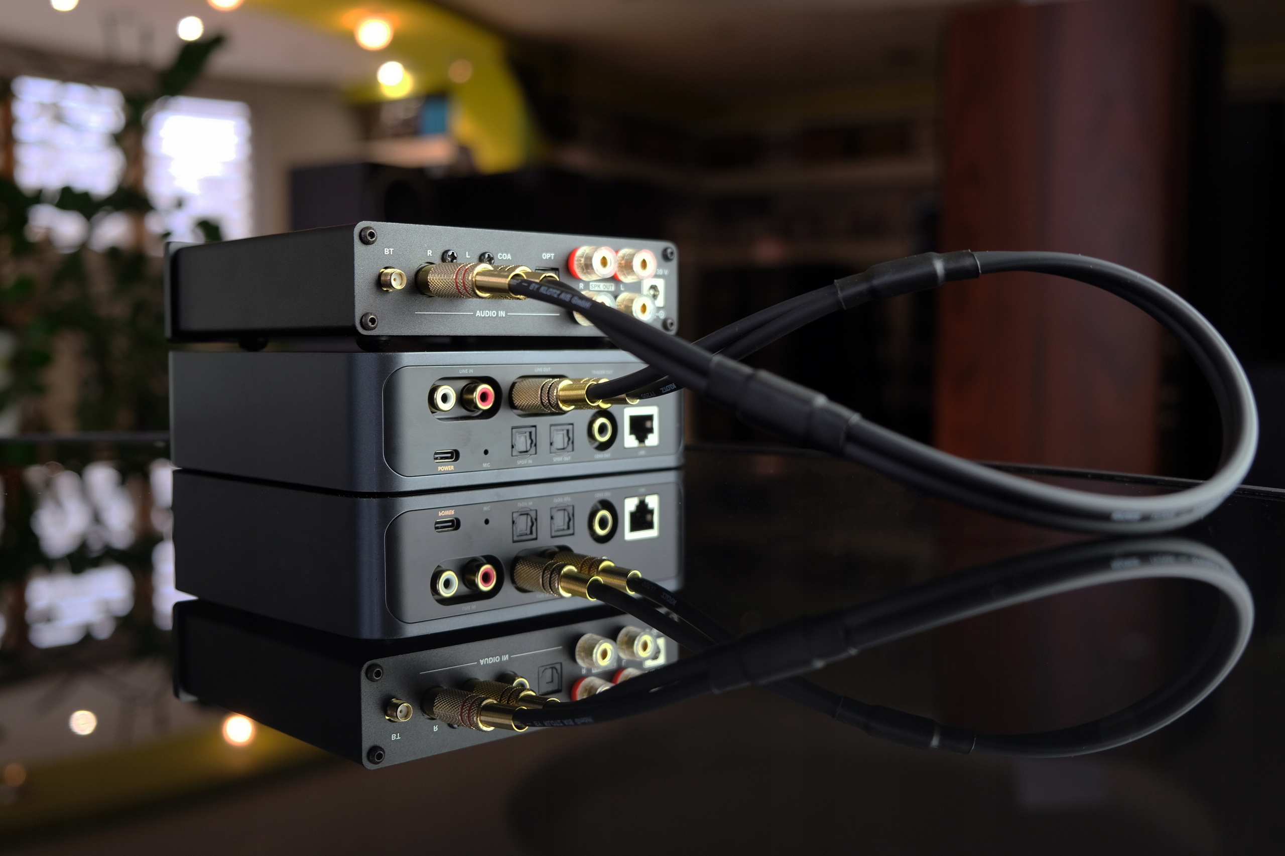 Kabel audio cinch 2RCA 2xRCA Cross-Tech R5 GOLD - 0,5m Złącza 2x RCA (cinch) - 2x RCA (cinch)