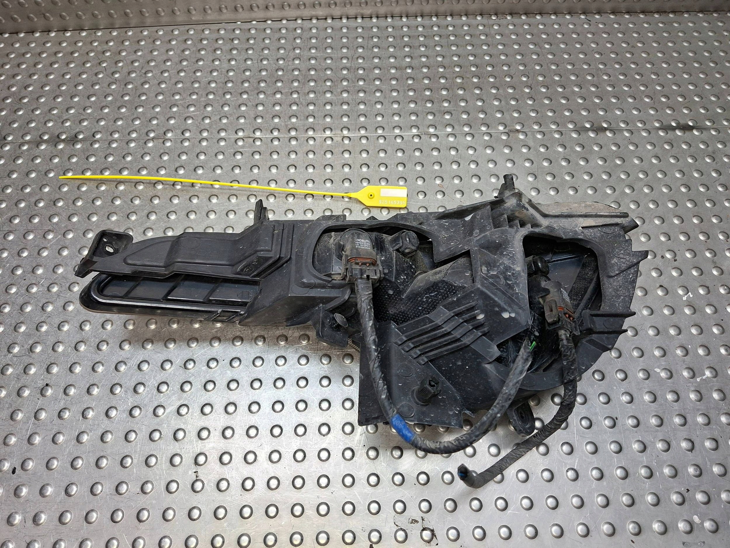 fog light front right KIA SPORTAGE III 10-15 EU