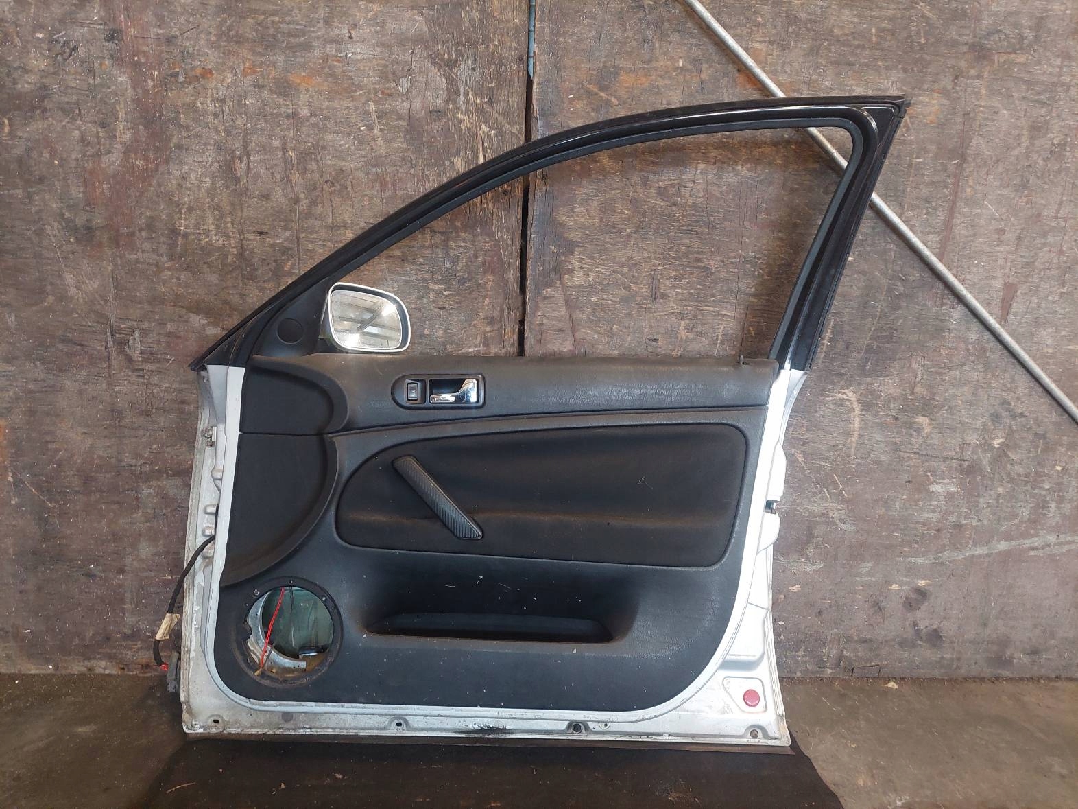door complete right front VOLKSWAGEN PASSAT B5 LB7Z