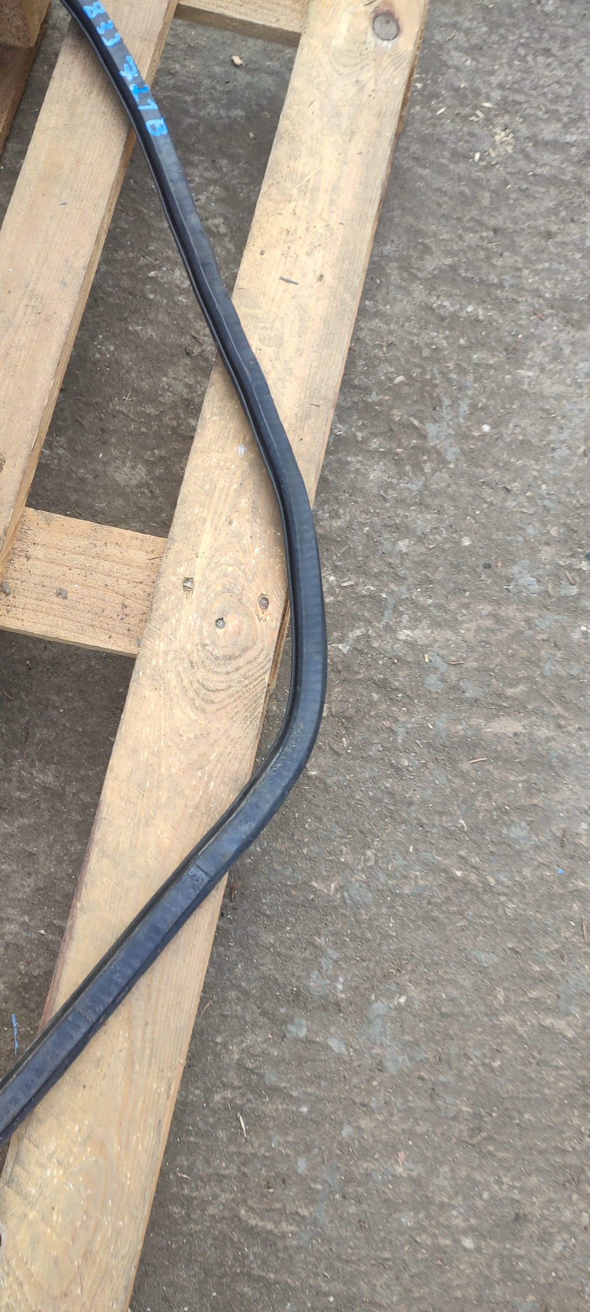 Dichtsatz Tür links heck AUDI A4 B6 Sedan 8E5833721B