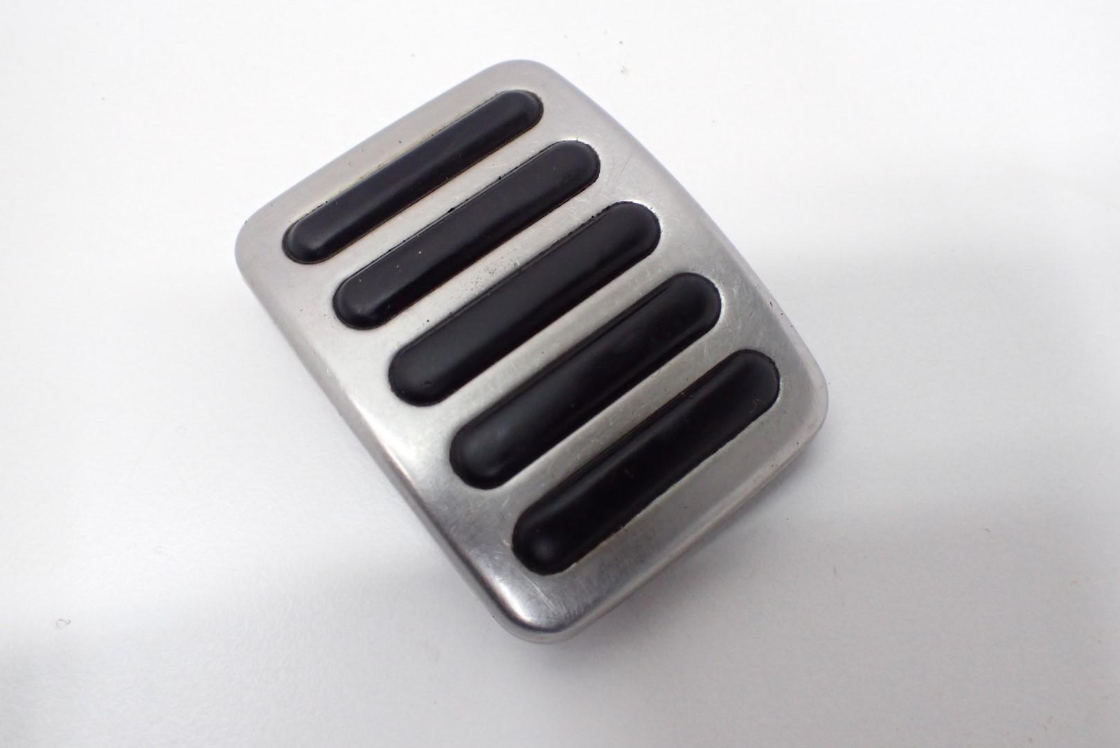 NAKŁADKA OSŁONA PEDAŁU EUROPA VITARA II III 17R