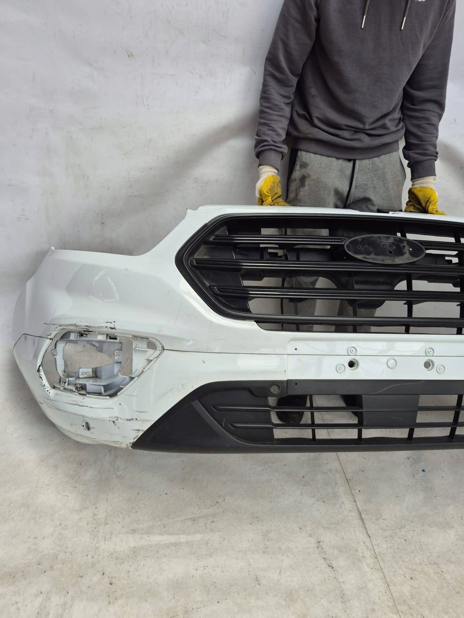 FORD TRANSIT CUSTOM LIFT 17- bumper front front PDC grill KK21-R17757-A