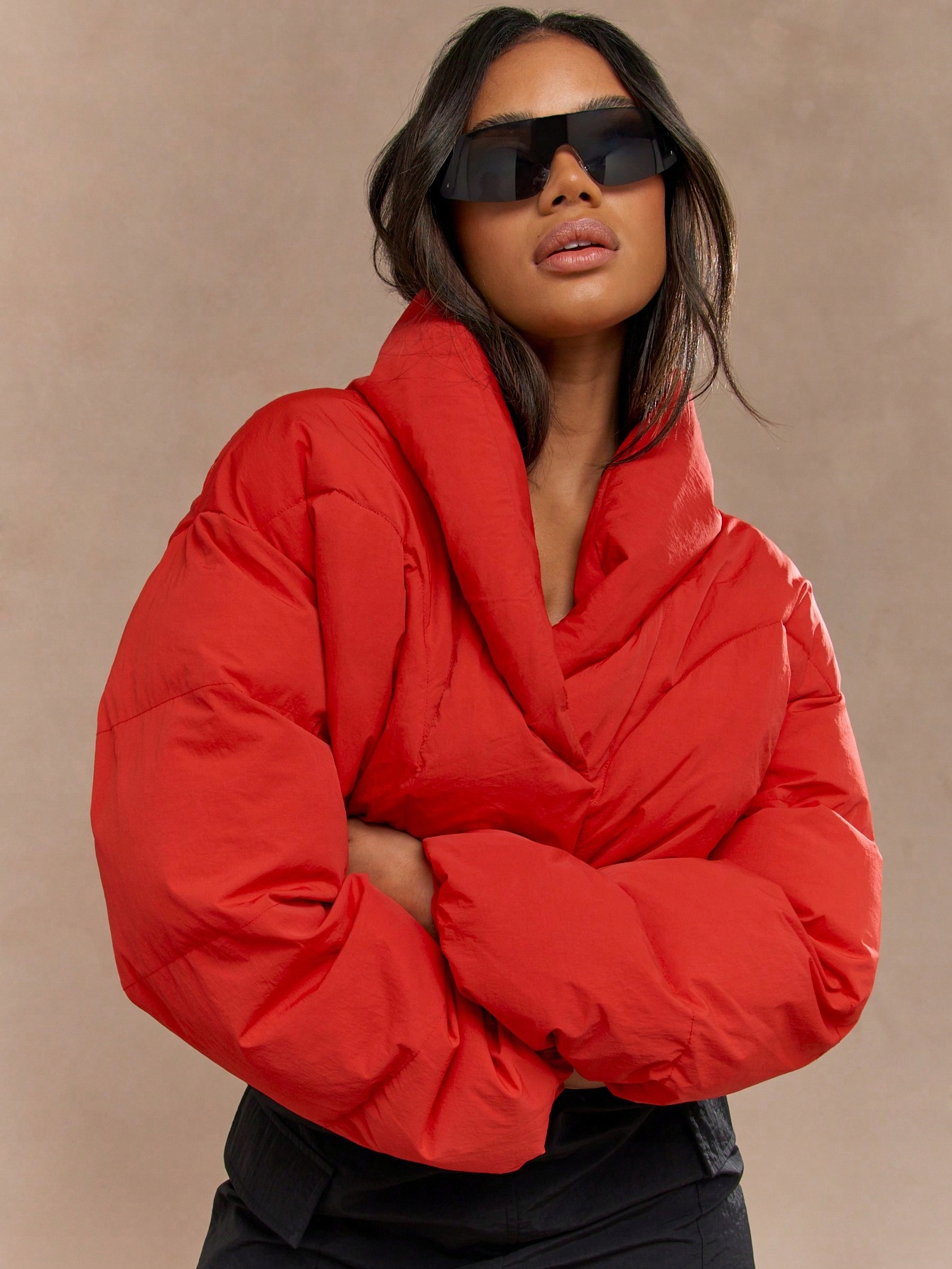 Ležérná Krátká Péřová Zimní Bunda Bunda Missguided Casual, Velikost Xs 34