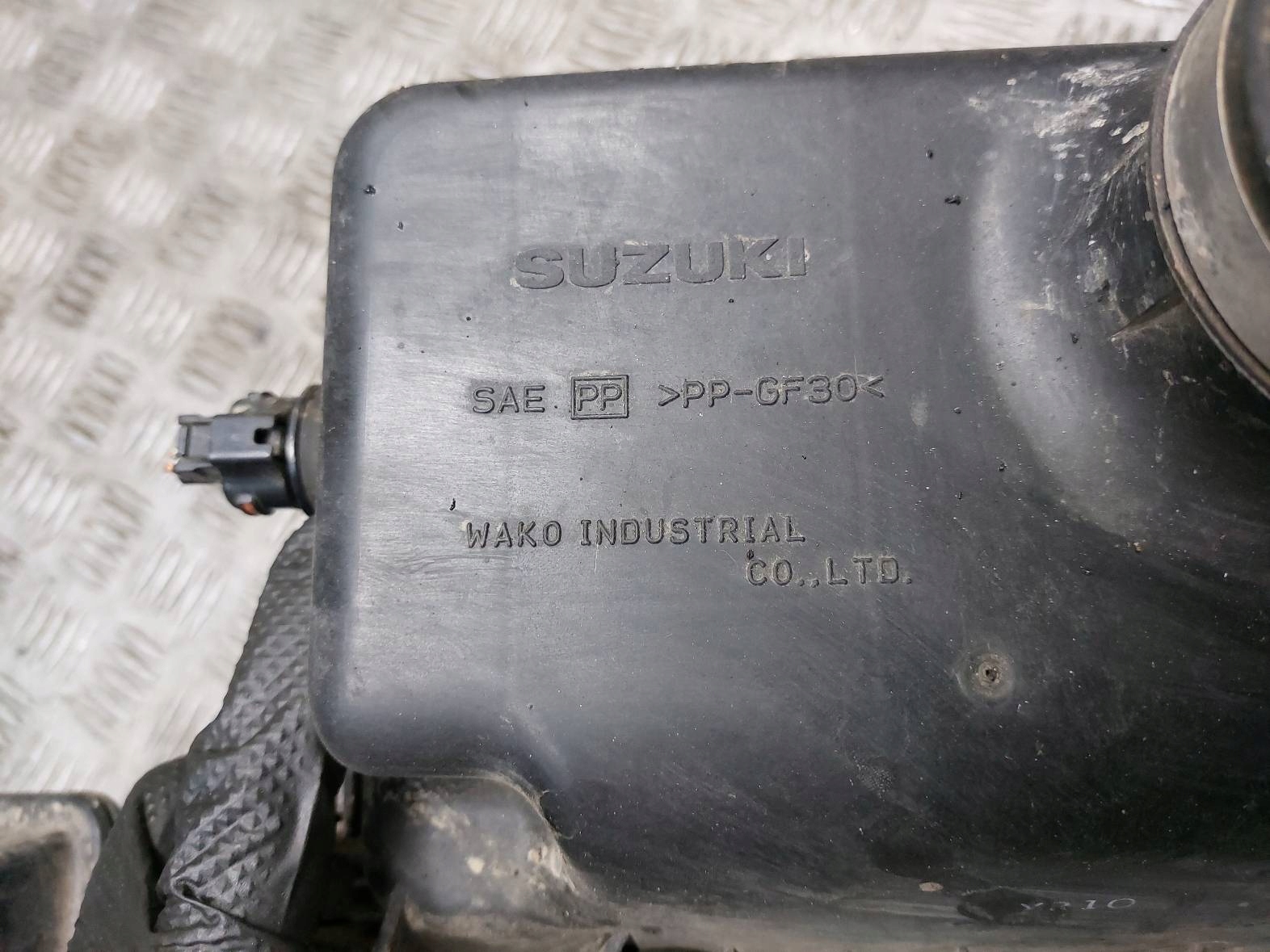Gehäuse filter + REZONATOR + rohr DOLOT SUZUKI IGNIS und 1.3 16V