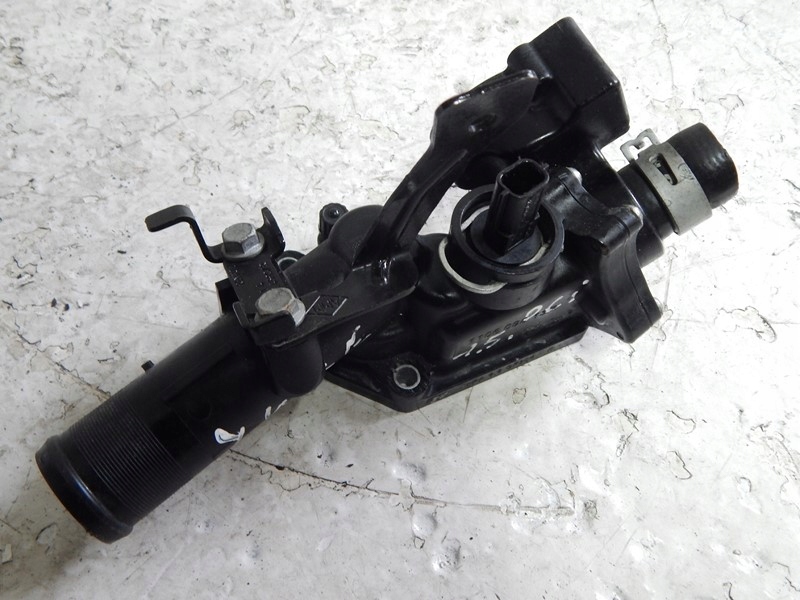 OBUDOWA TERMOSTATU NISSAN JUKE 1.5 DCI 10-19