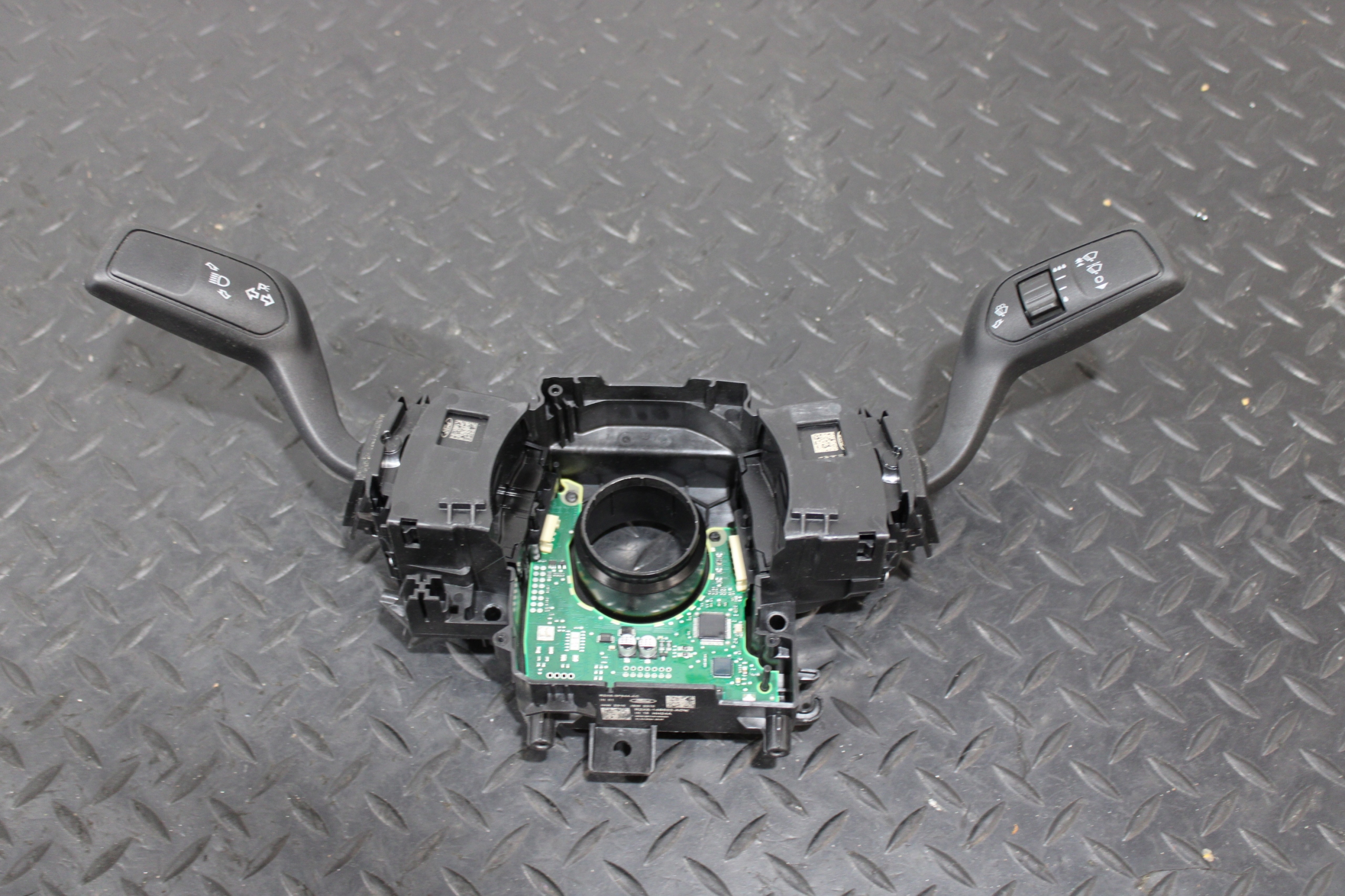 DEVIO LUCI DEVIO indicatori di direzione tergicristalli FORD TRANSIT COURIER MK2 2024