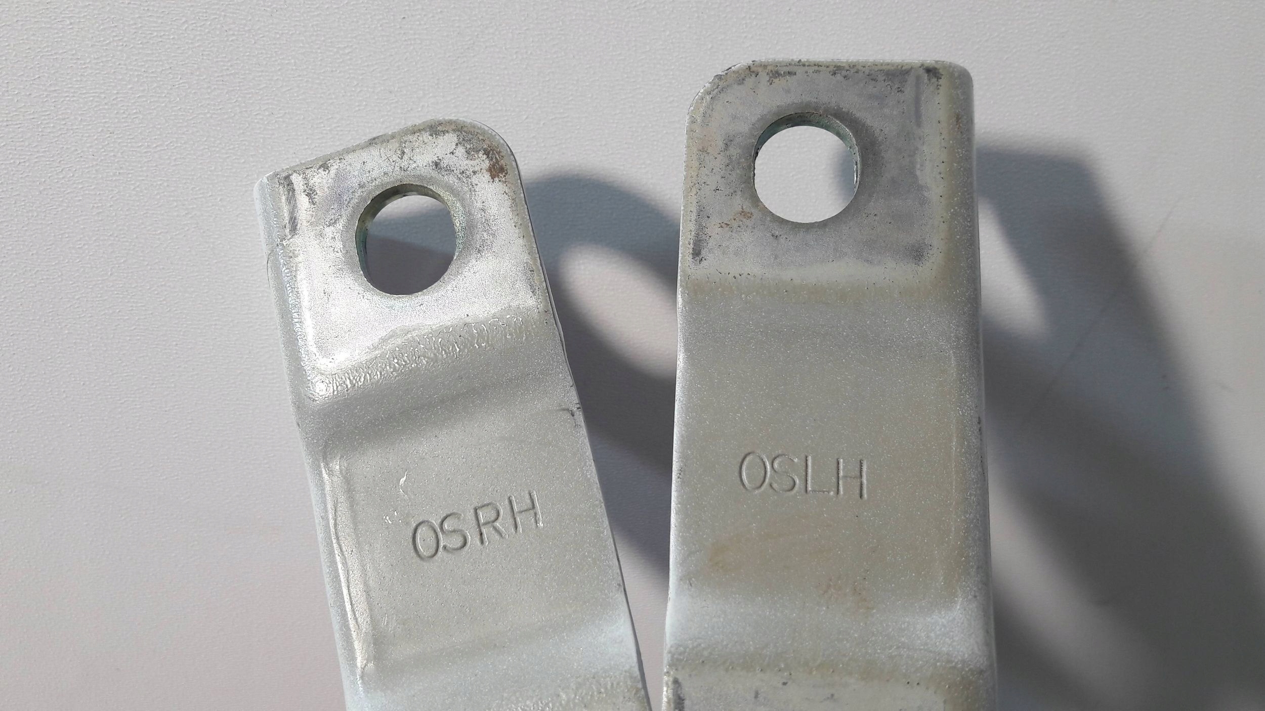 Hyundai Kona EV 2017- bonnet hinges left and right (NR47)