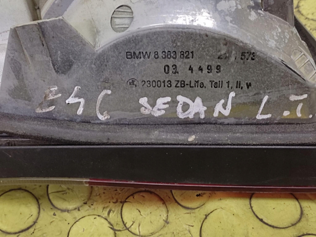 BMW E46 sedan light left rear part 8383821