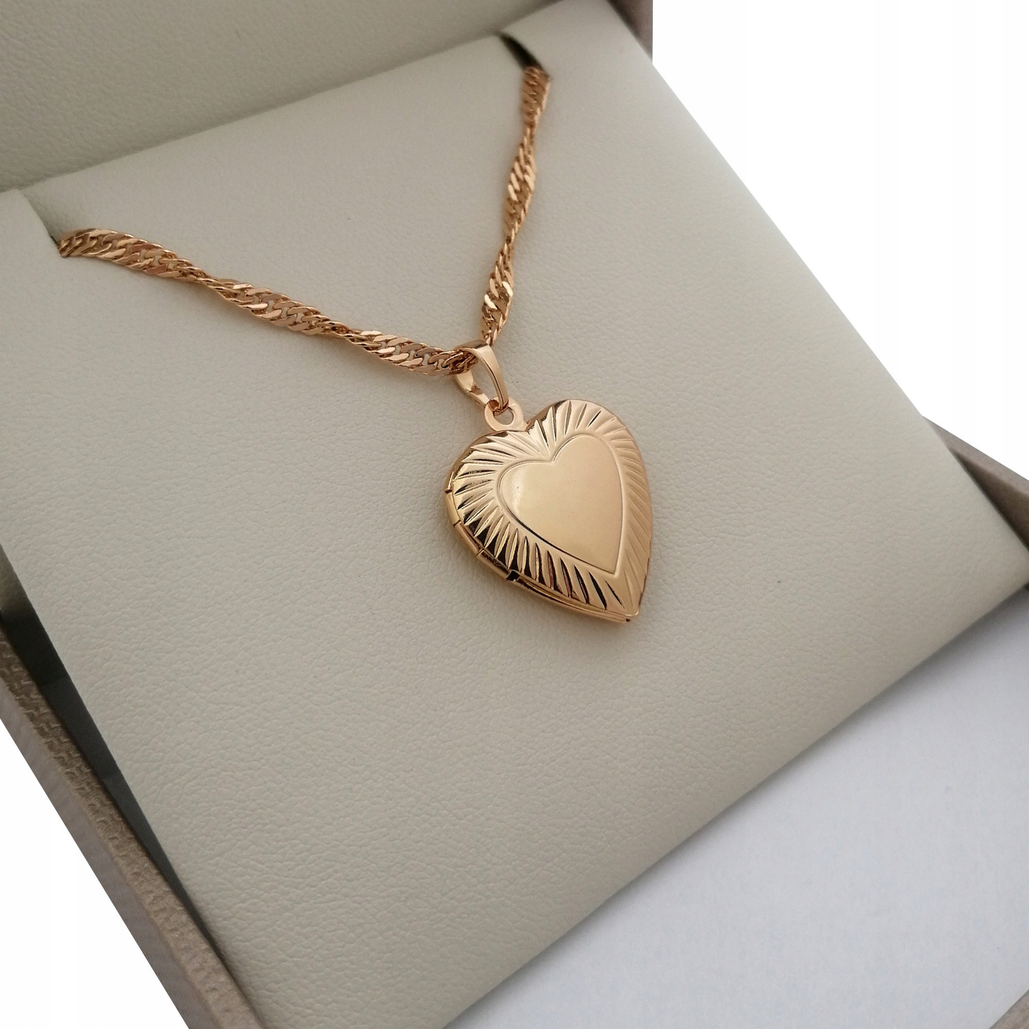 

Złoty Naszyjnik Serce Otwierane 18 Karatów Prezent