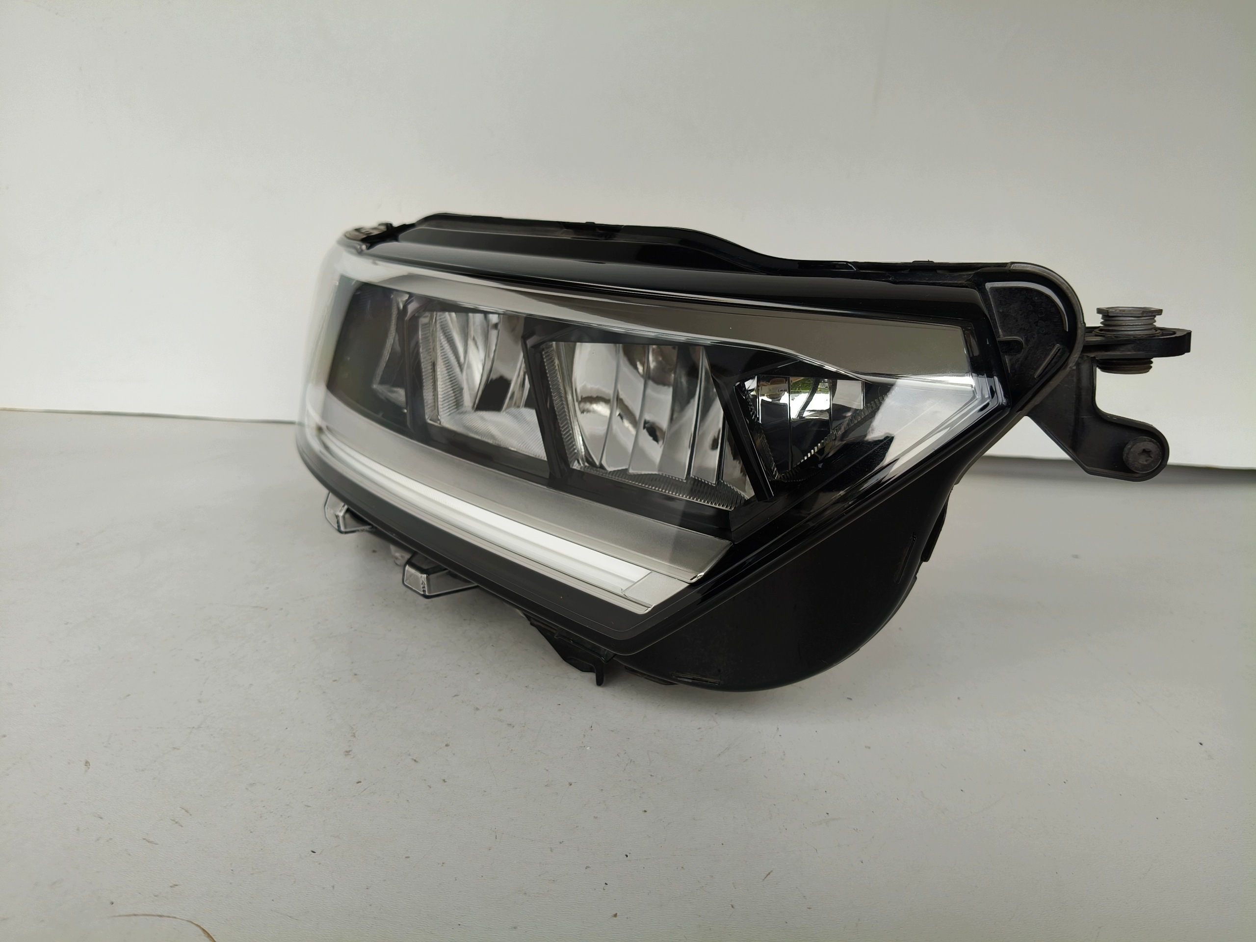 light right REFLEKTOR VW T-ROC 2GA 21- LIFT FULL LED