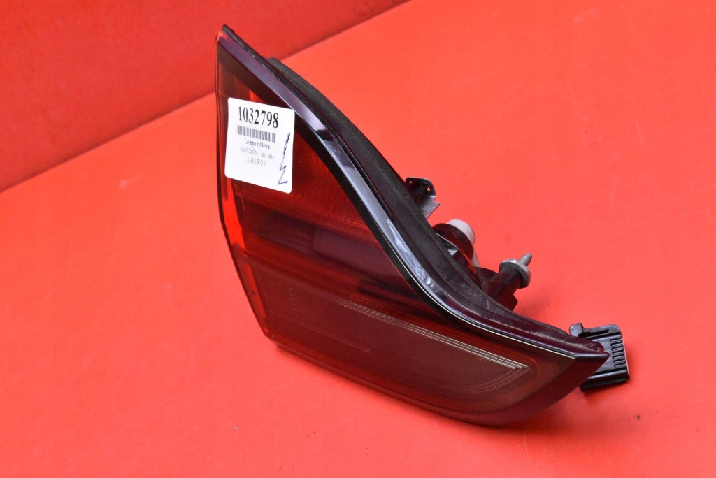 light left rear part rear 39028598 OPEL ZAFIRA C 12-16