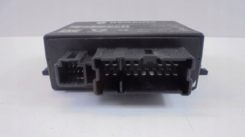 RENAULT MODUL STEROWNIK HAKA PRZYCZEPY ORYG Car type Passenger cars