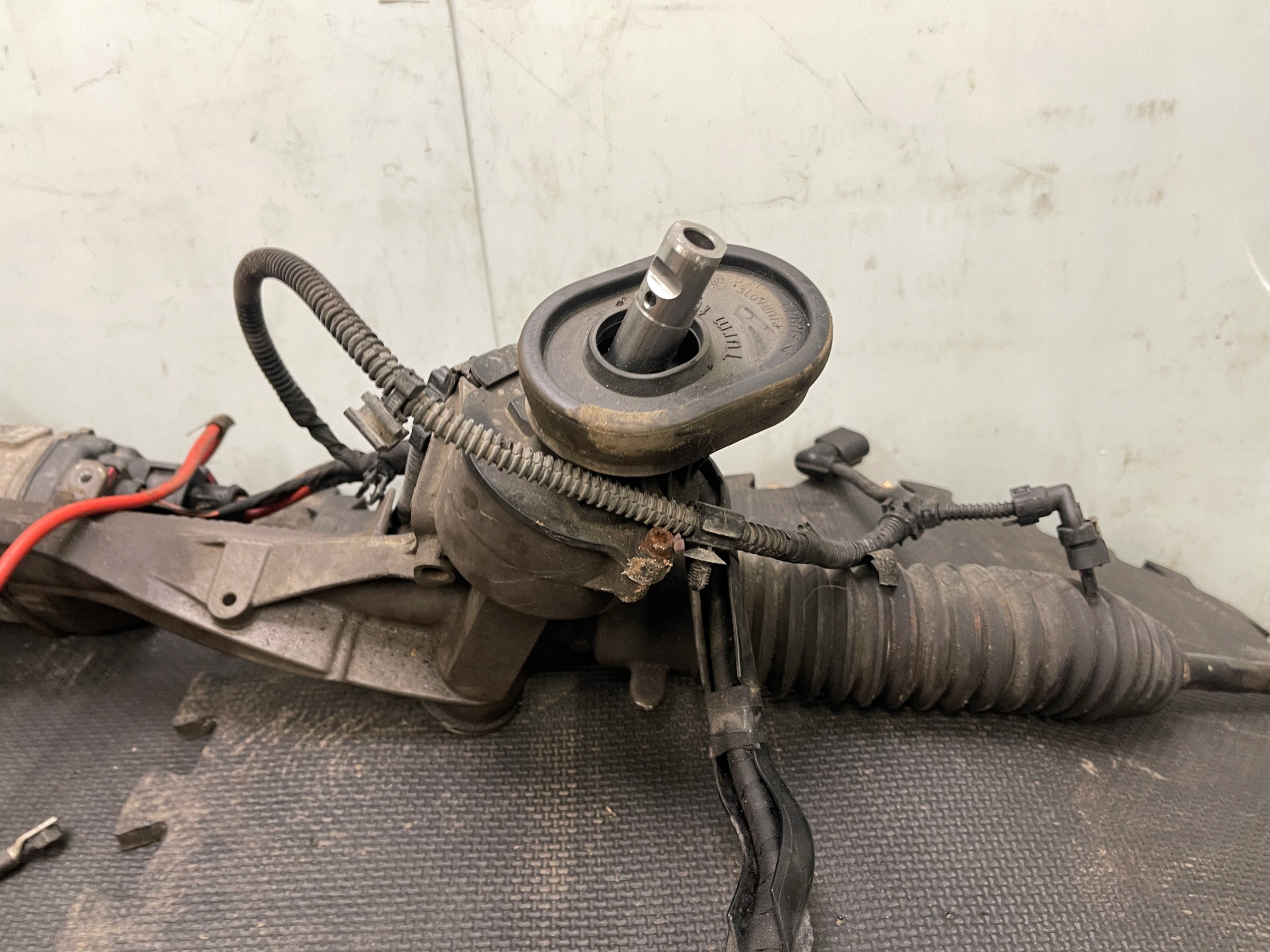 SEAT LEON III 5F Boîter direction Boîter direction 5Q1423051AE