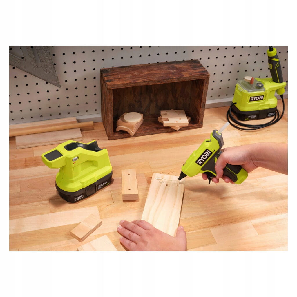 Akumulatorowy pistolet do kleju One+ RGLM18-0 18 V Kod producenta 5133005001