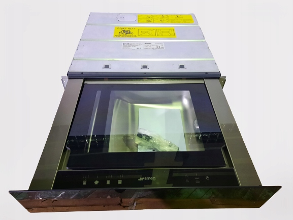 SZUFLADA DO PAKOWANIA PRÓŻNIOWEGO SMEG CPV 615 NX Materiał frontu szkło