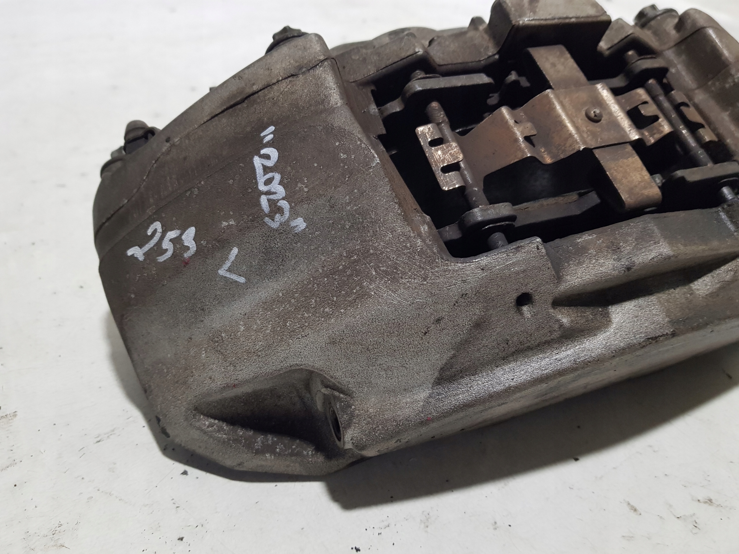 MERCEDES GLC W253 X253 caliper left front