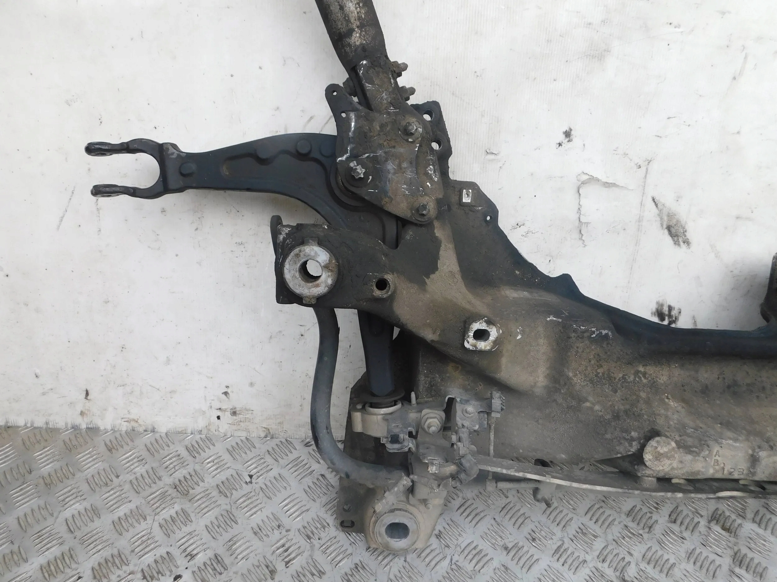 ACHSTRÄGER TRÄGER VORDERACHSTRÄGER CITROEN C5 III 08