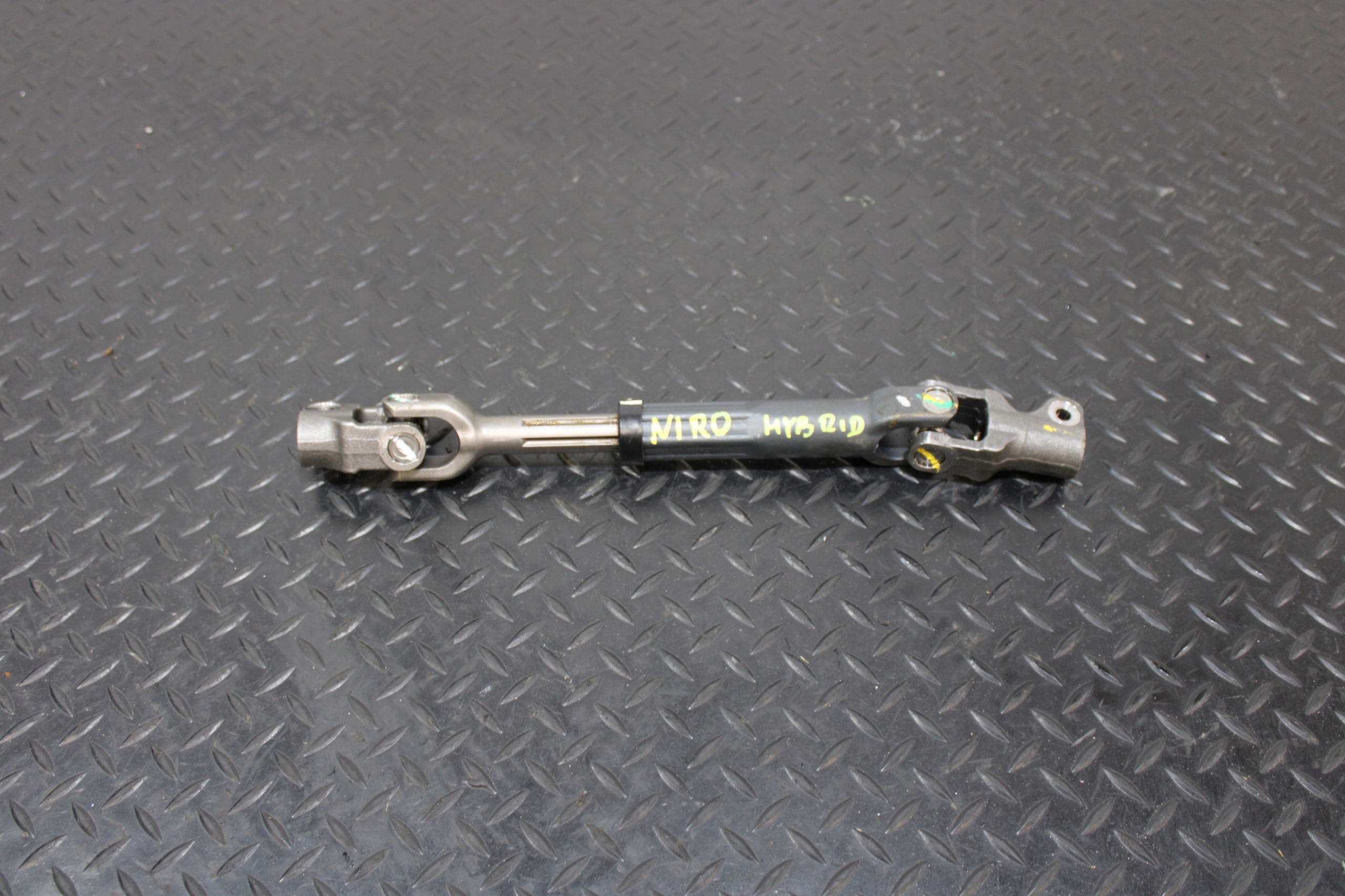 pezzo croce piantone dello sterzo volante KIA NIRO 1 e 16-18