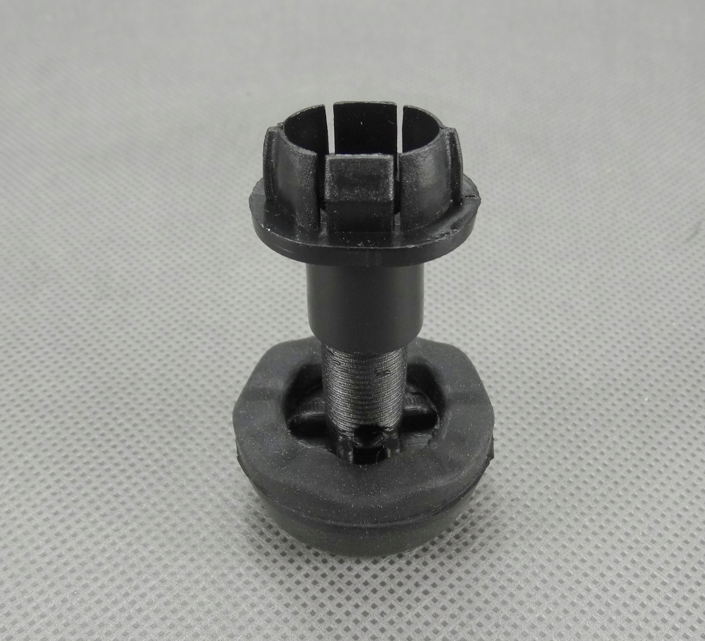 ODBÓJ MASKI FORD FOCUS MK3 2011=> Producent części BSG