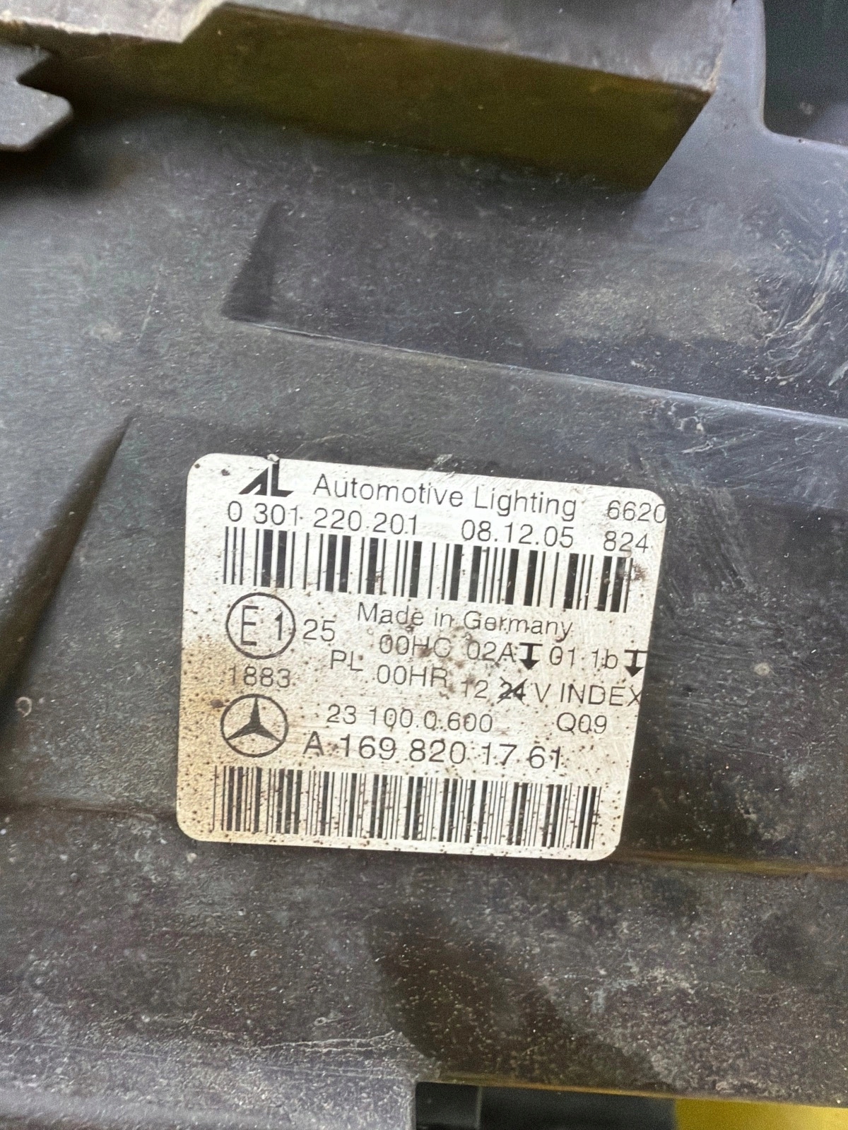 light left front Mercedes B-Klasa W245 (05-08) A1698201761 lens