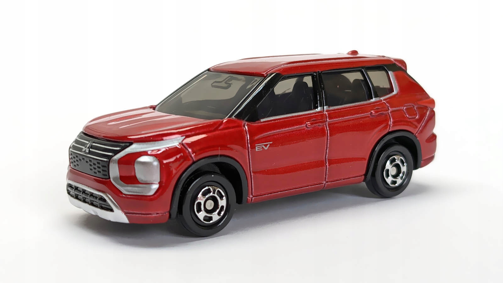 TOMICA MITSUBISHI OUTLANDER PHEV 1/63 METALOWY Kod producenta TS010