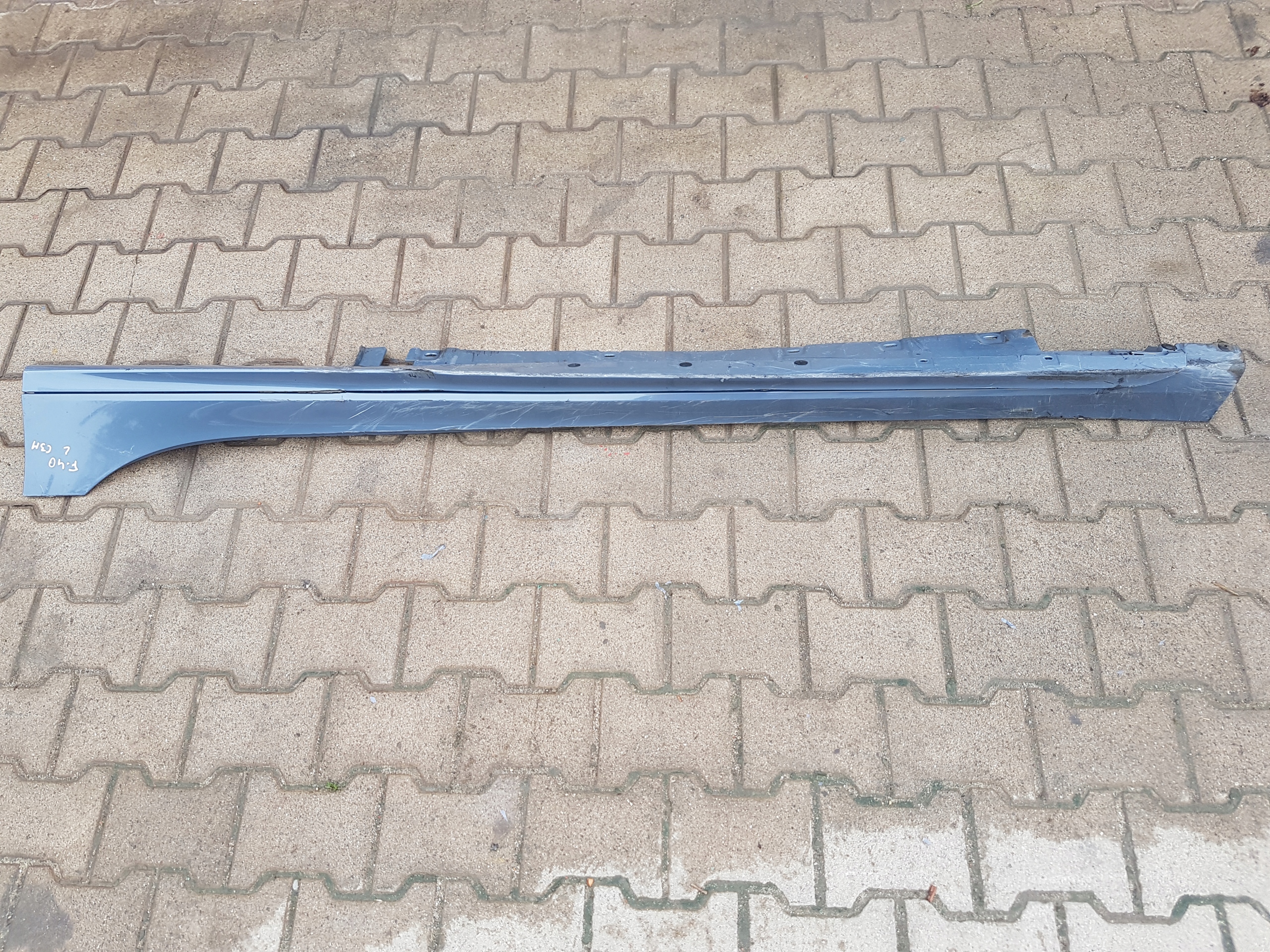 BMW 1 F40 F41 moulding threshold cap C3N left