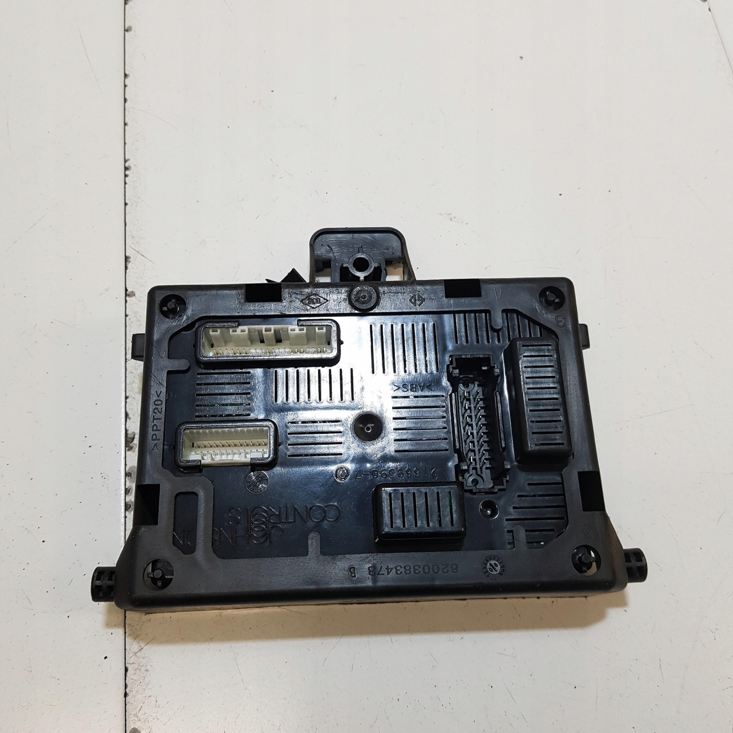 modulo Centralina BCM RENAULT CLIO 3 8200652284-B