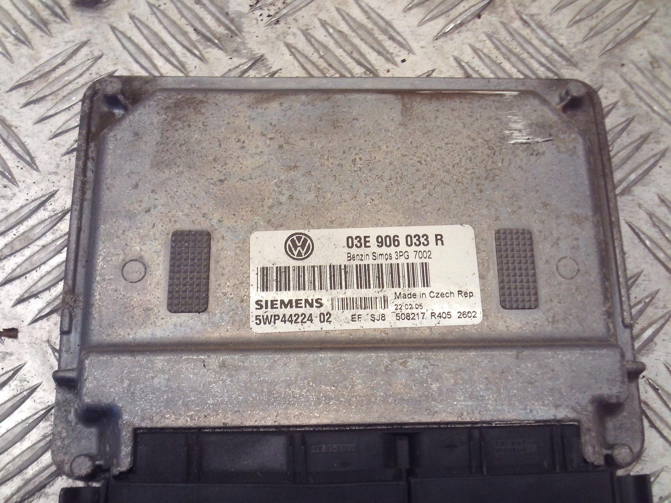 ZESTAW STARTOWY POLO 9N 1.2 12V 03E906033R Producent części Volkswagen OE