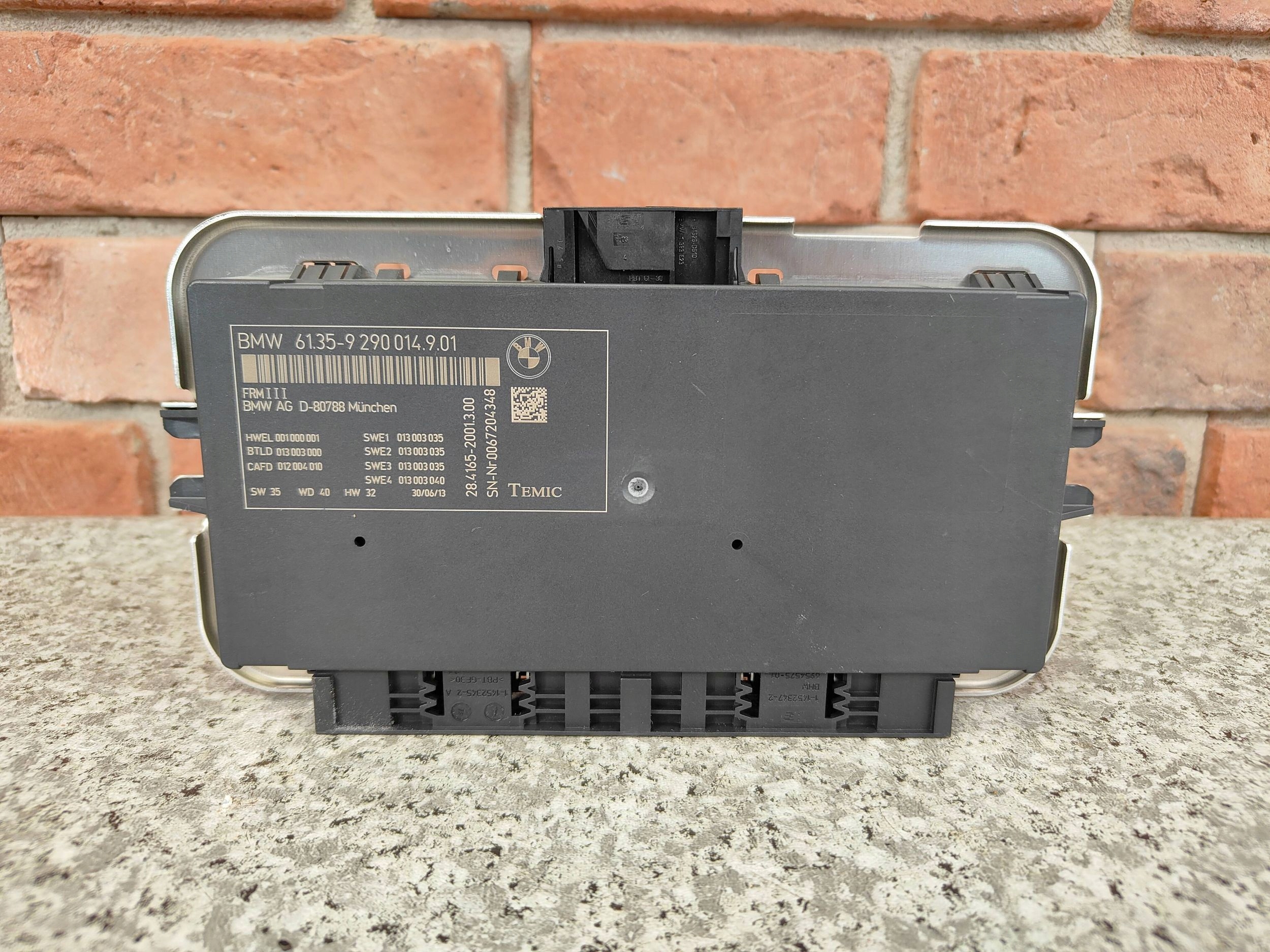 BMW X3 F25 Moduł Sterownik Świateł FRM3 9290014