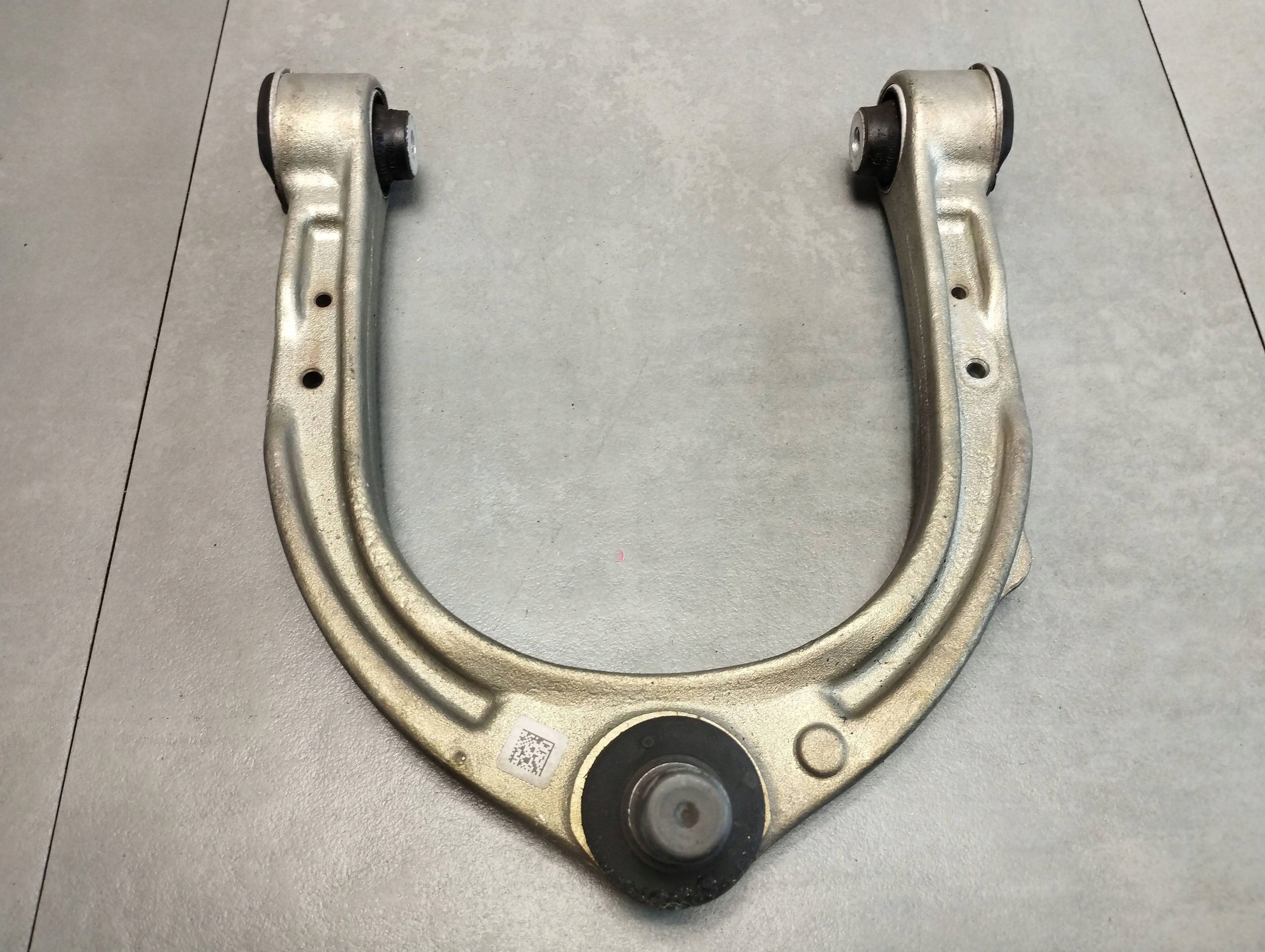 BMW 7 G11 arm right front upper