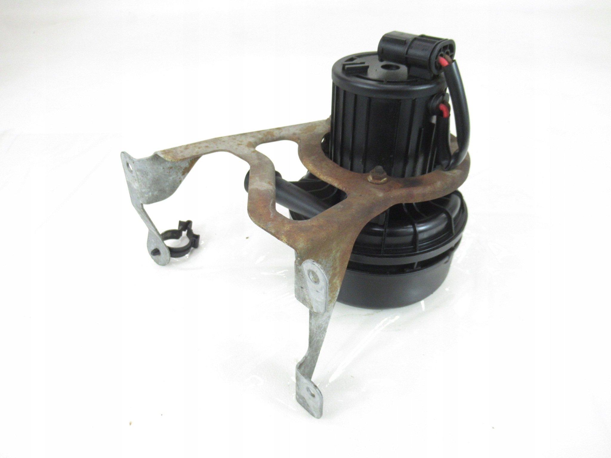 pump air secondary bracket BMW 5 e60 e61 2.2 2.5 3.0 M54 192km 231km