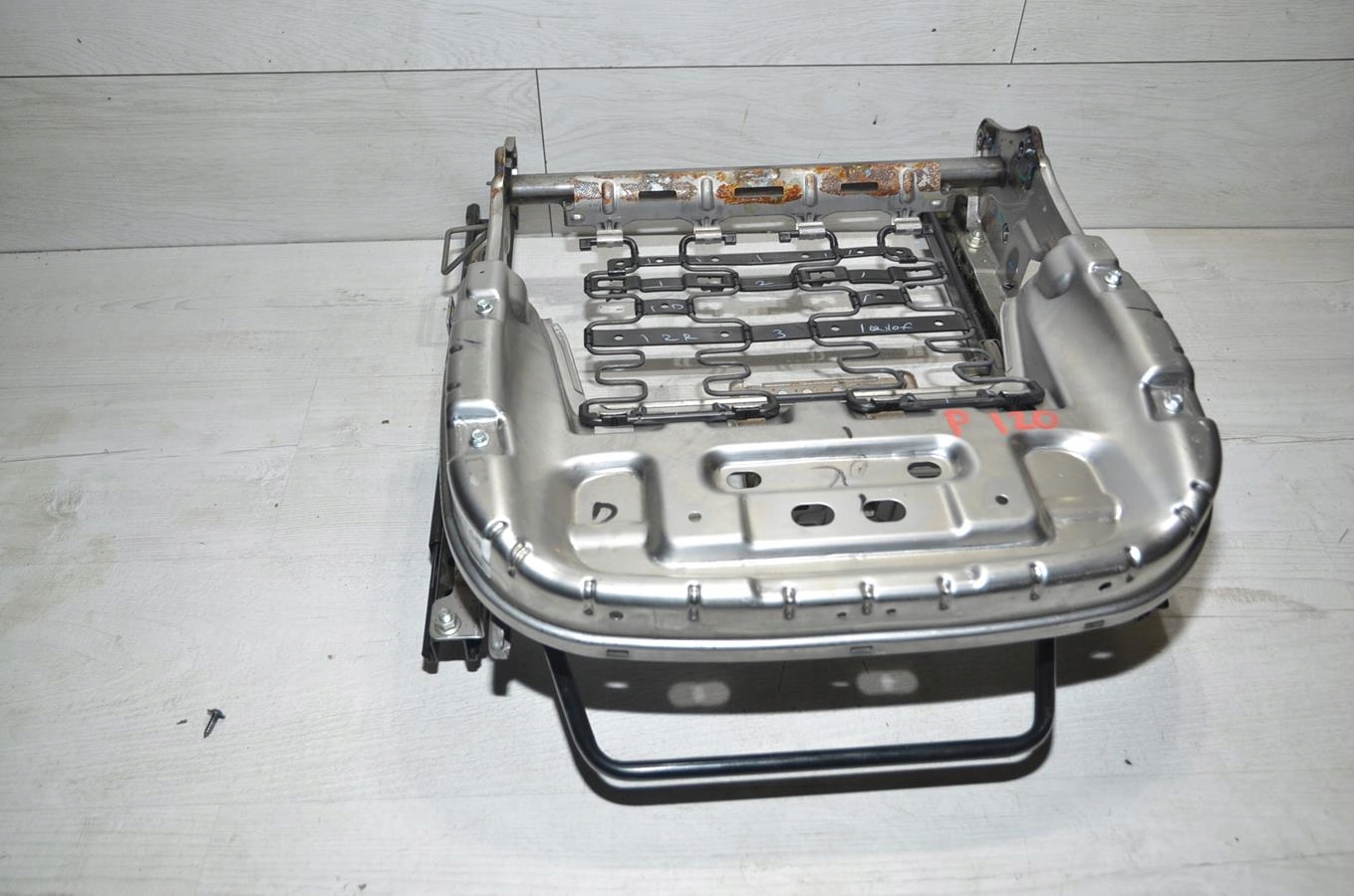 seat right support Hyundai i20 II lift 5d