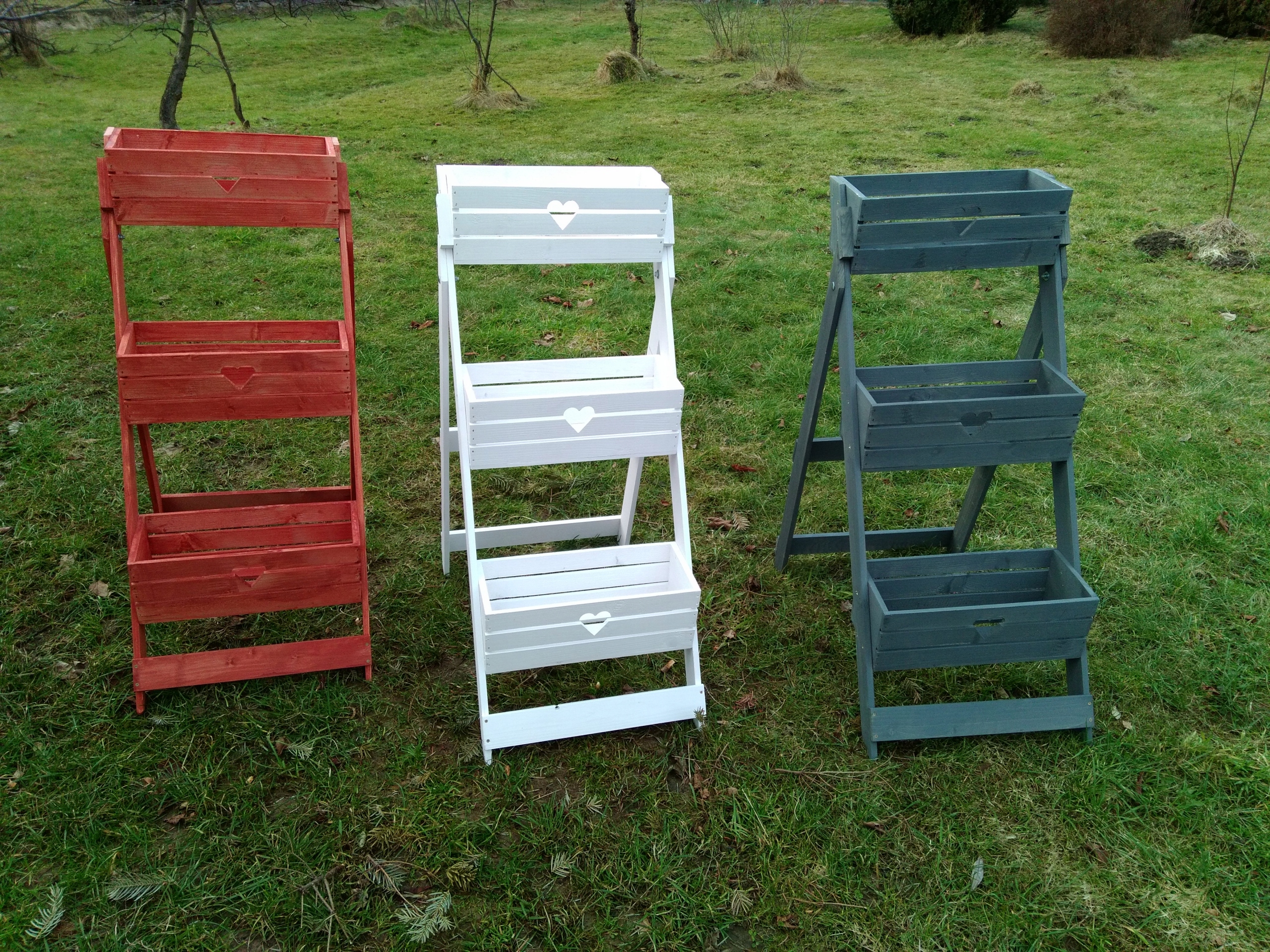 KWIETNIK DREWNIANY DRABINKA STOJAK NA KWIATY SERCE PREZENT TIK Długość maksymalna 71 cm