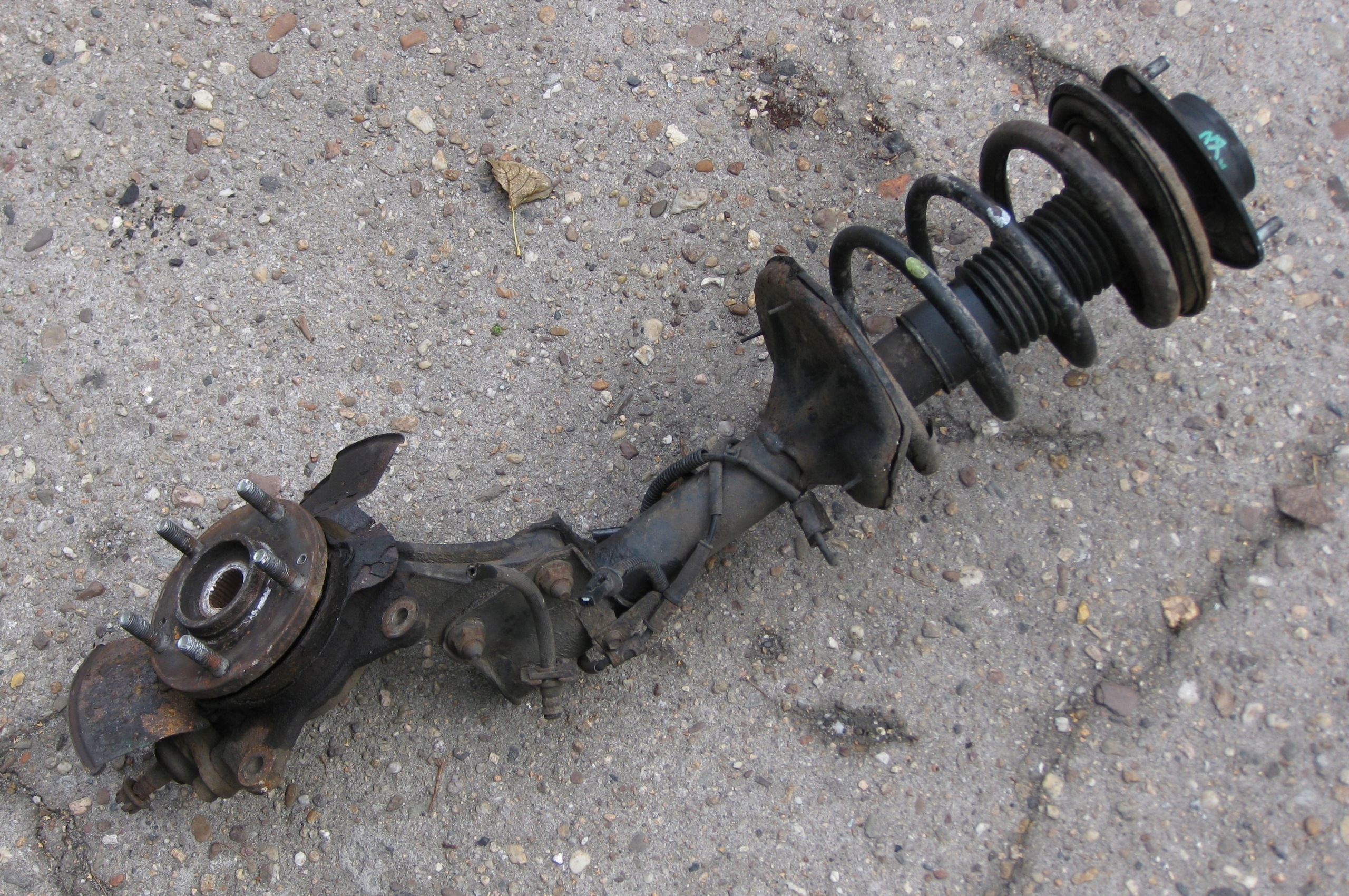 HYUNDAI TUCSON and 08R MCPERSON right front swing AMARTYZATOR