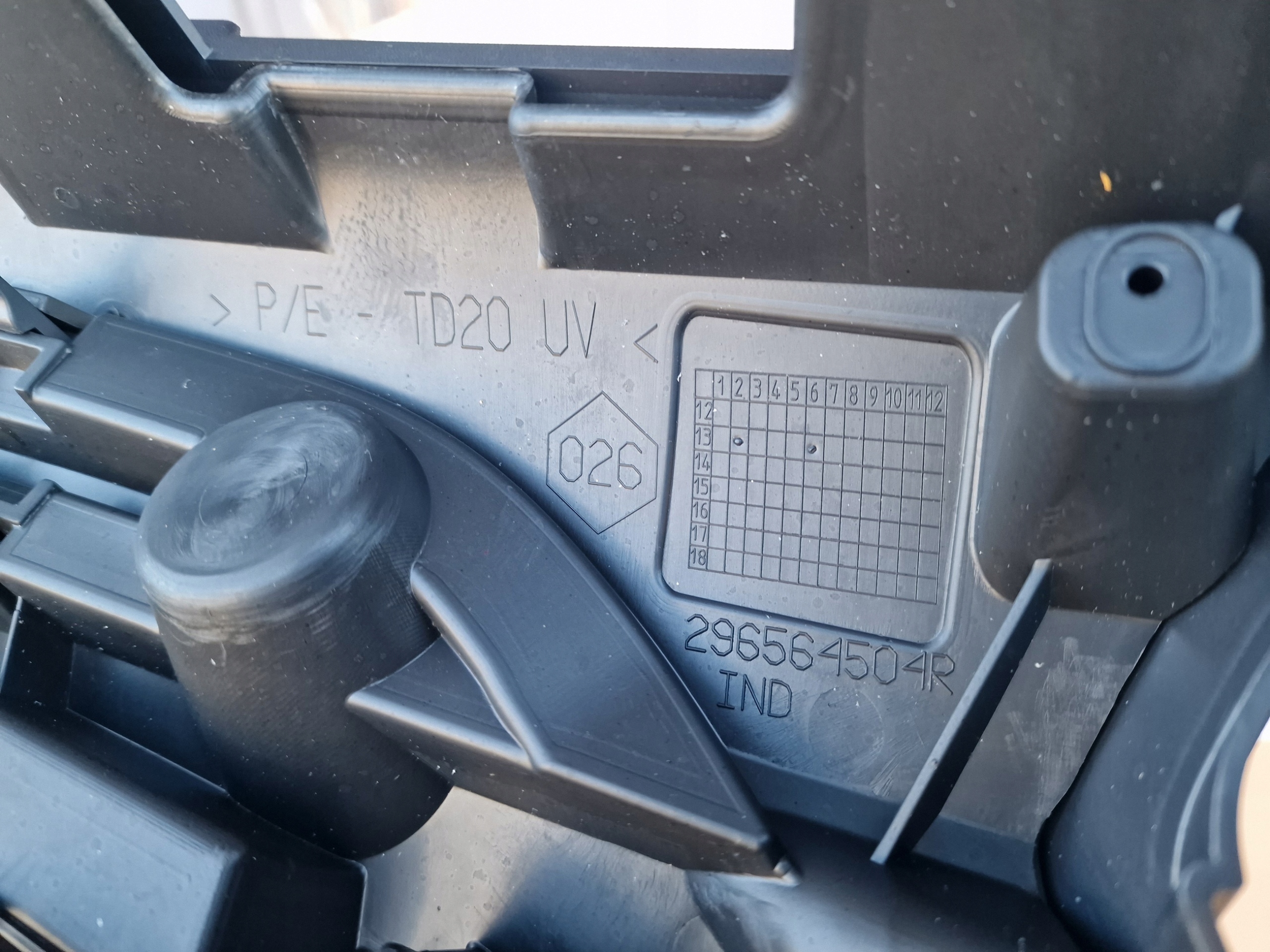 RENAULT KANGOO II front PREKLADgrill electrical 12-20R