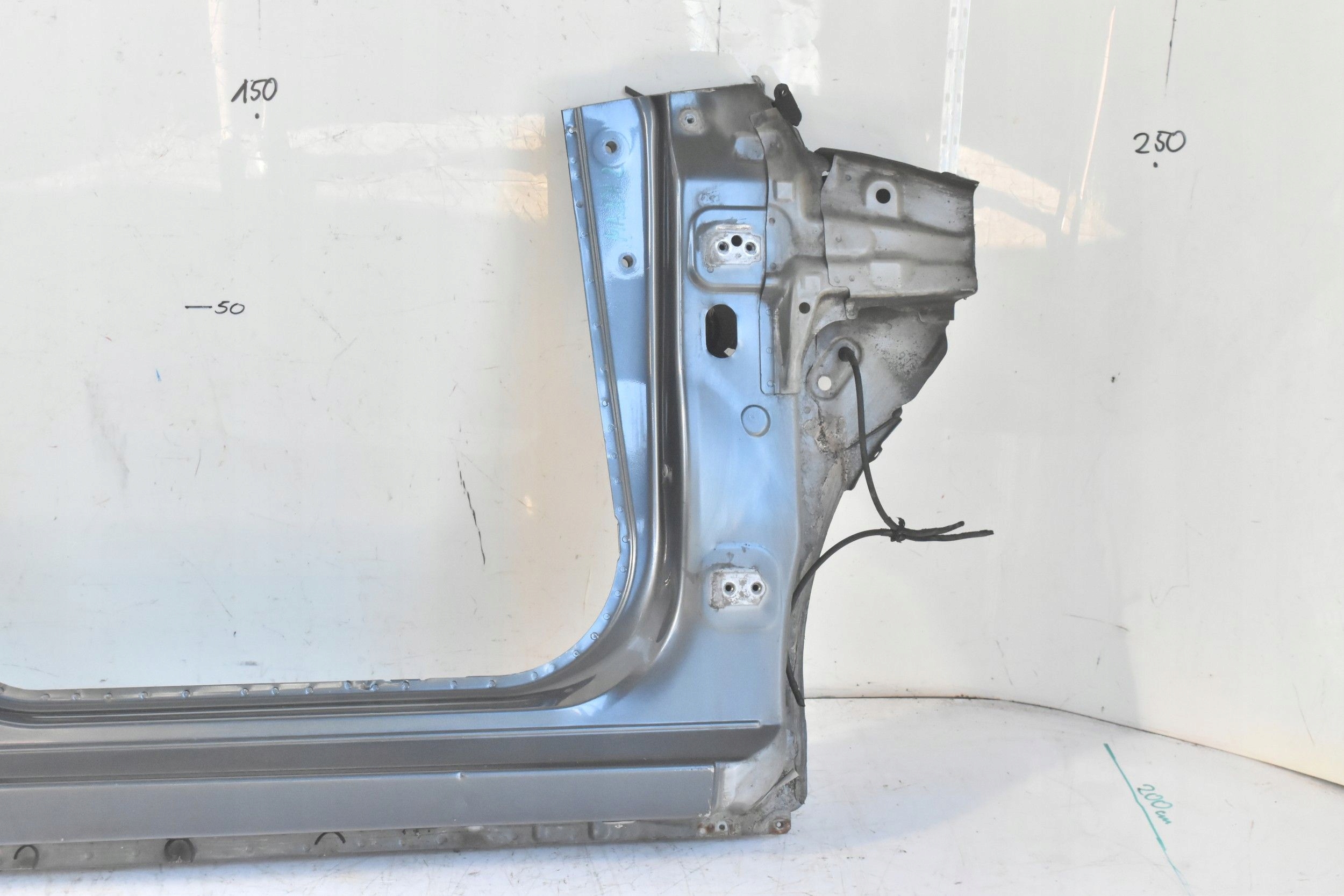 PRÓG SŁUPEK PRAWY PRZÓD MAZDA 2 DJ 14- Numer katalogowy części 5905232502375