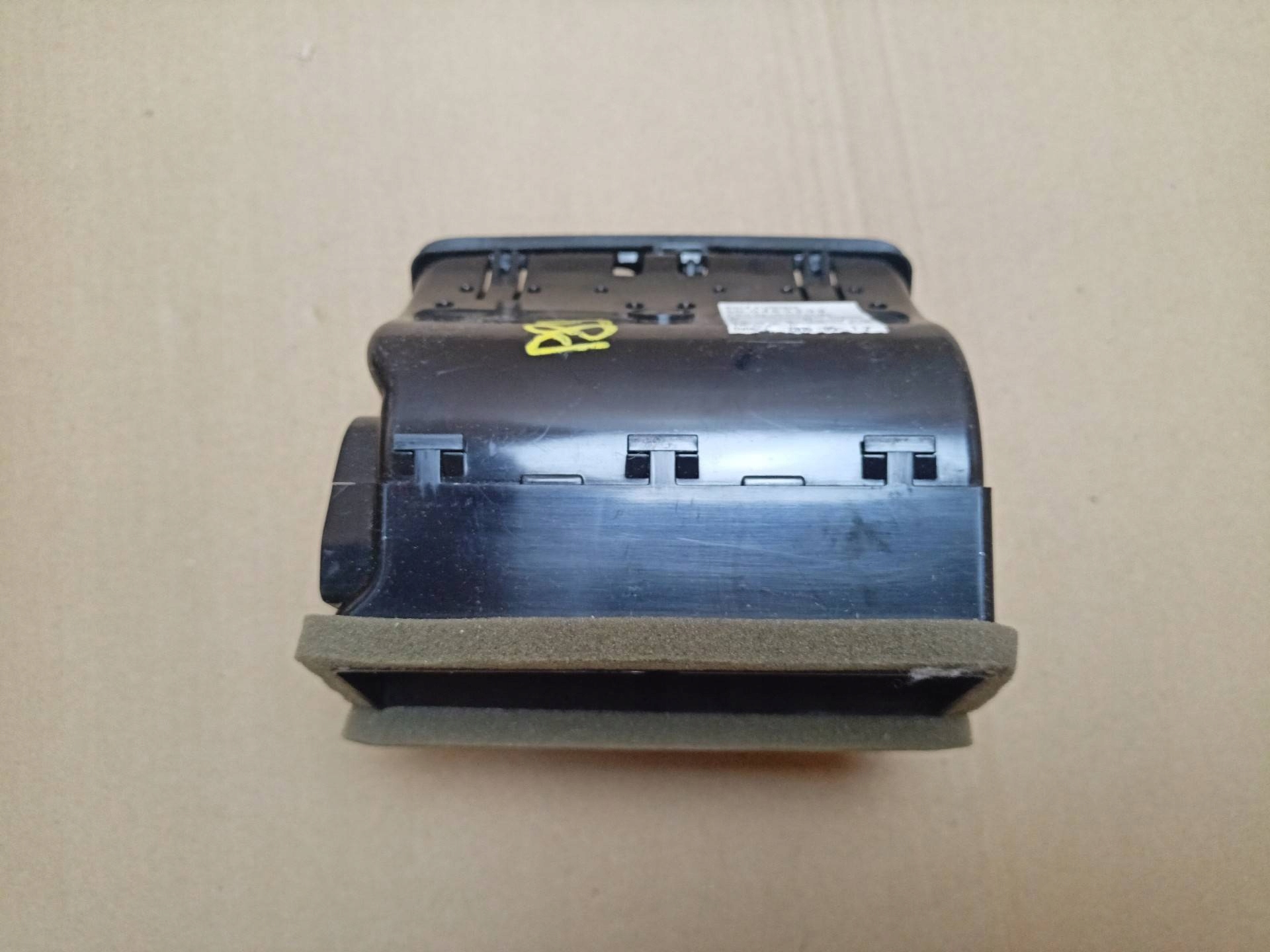 grid air conditioning devices Ford Escape 3 C520 facelift 2017 CJ5419C570AAJ6A