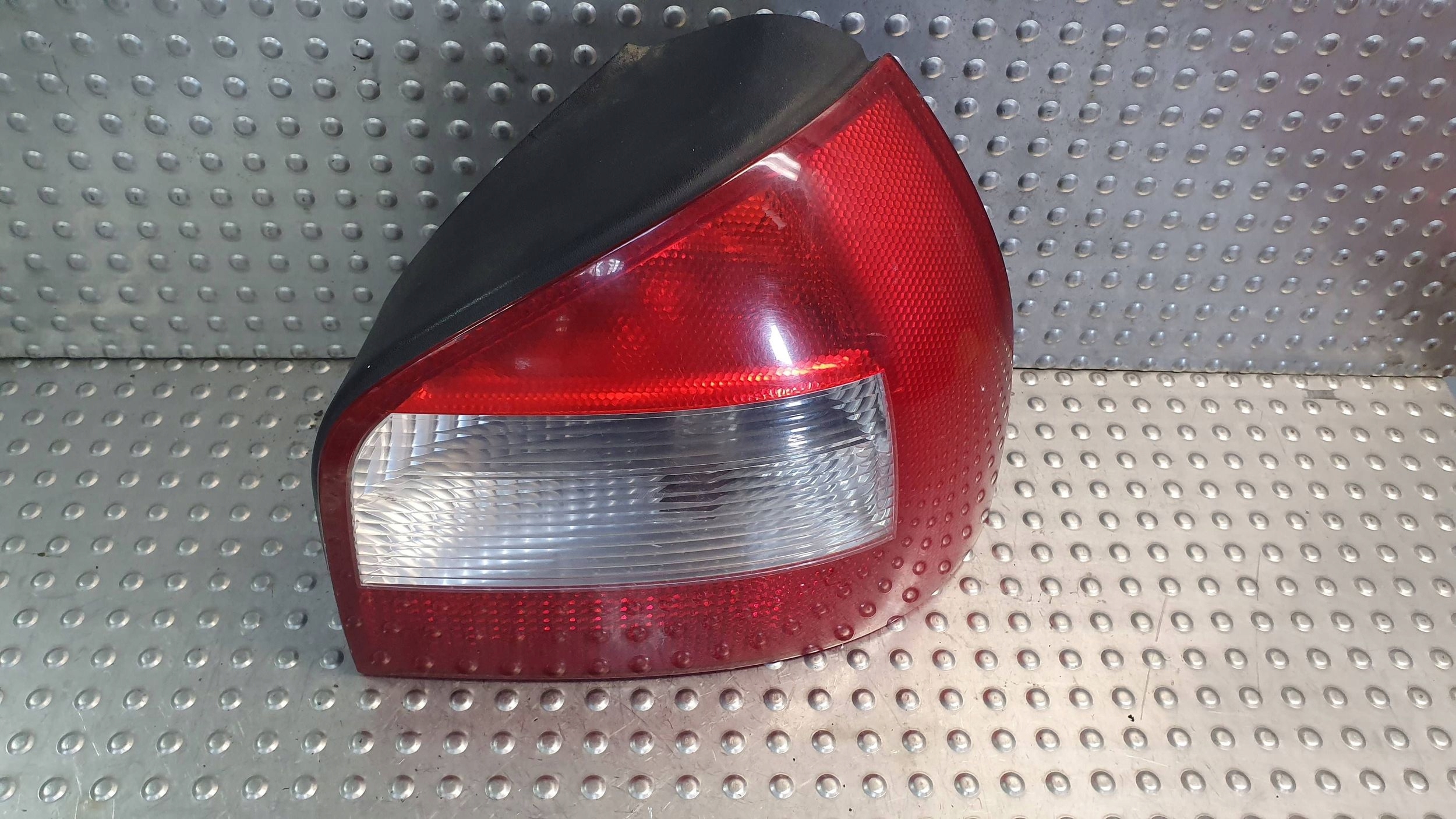 light rear part right AUDI A3 8L LIFT 96- 8L0945096B