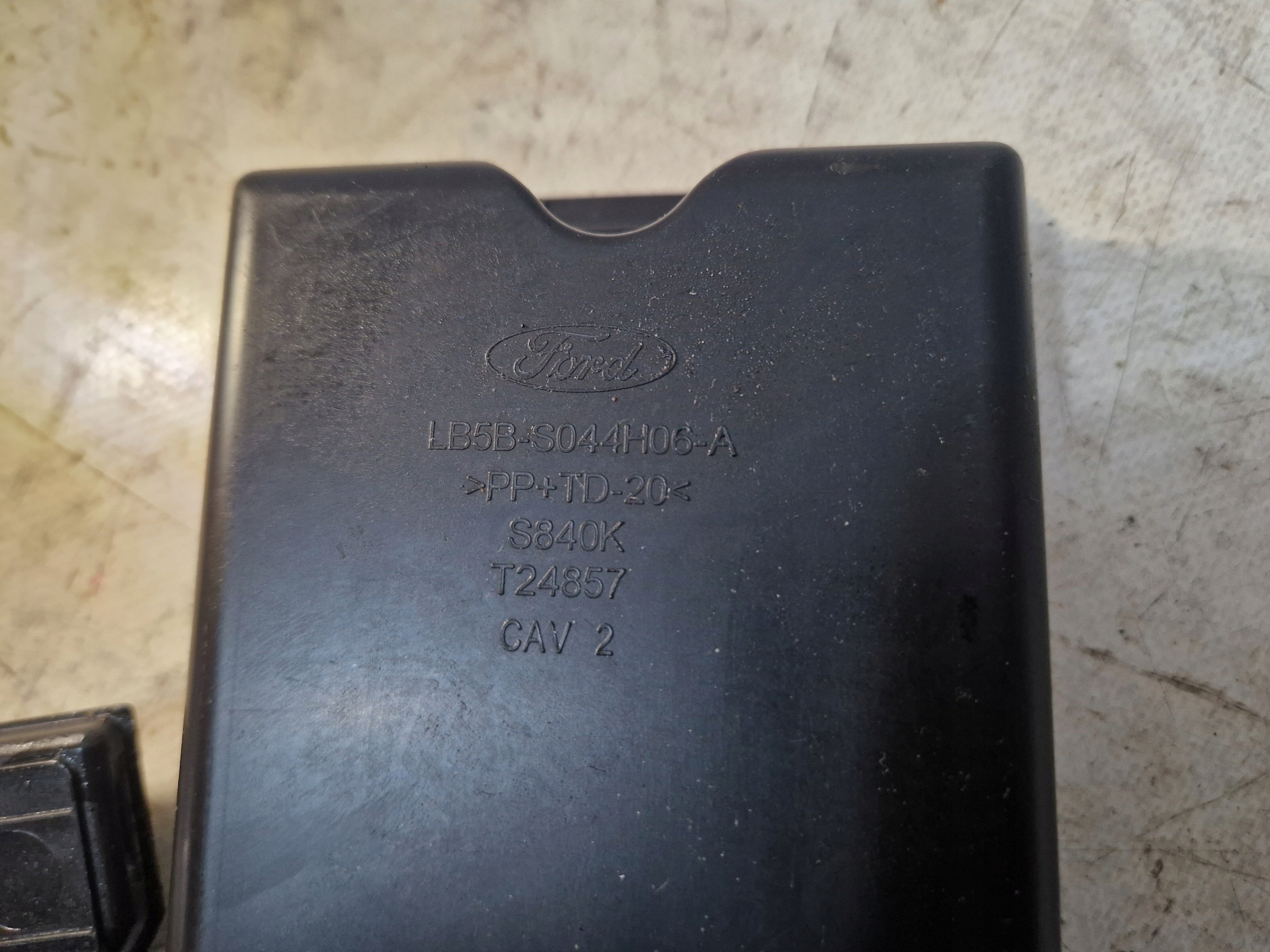 FORD EXPLORER VI MK6 2020- Tacka Handschuhfach Füllung Handschuhfach organizer