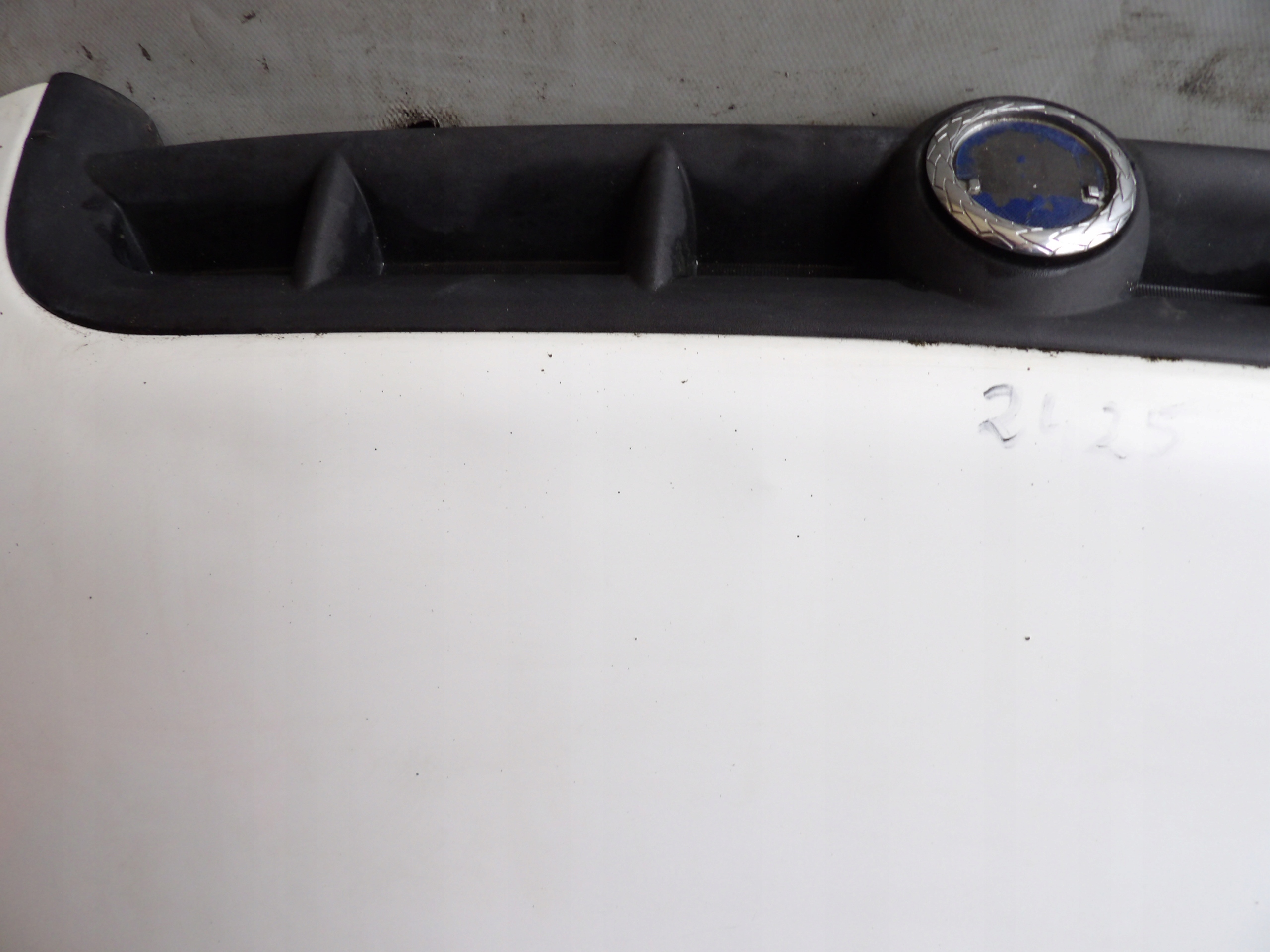 Fiat Doblo e cofano lak. 249