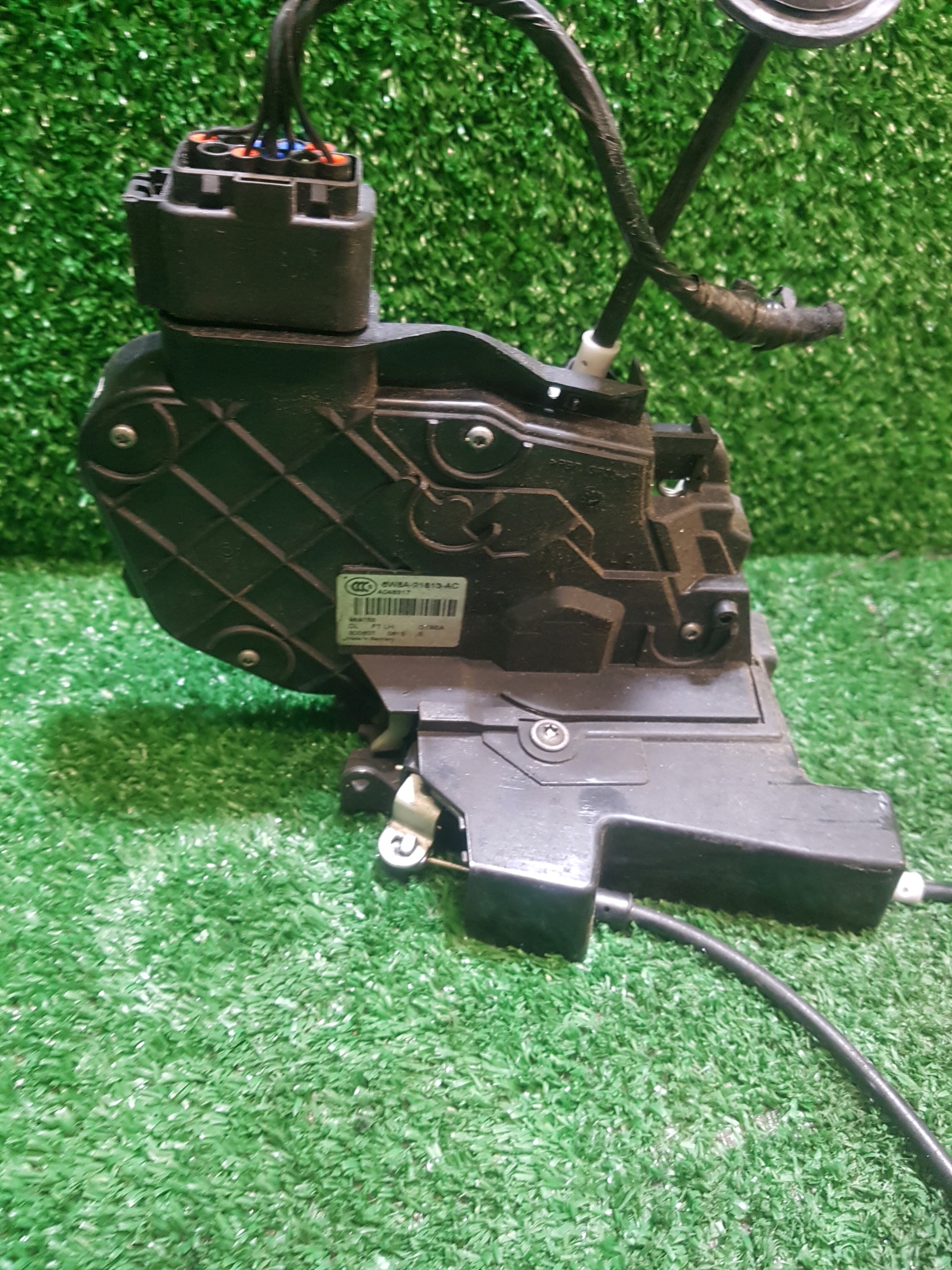 lock door left front LAND ROVER FREELANDER 2 6W8A-21813-AC