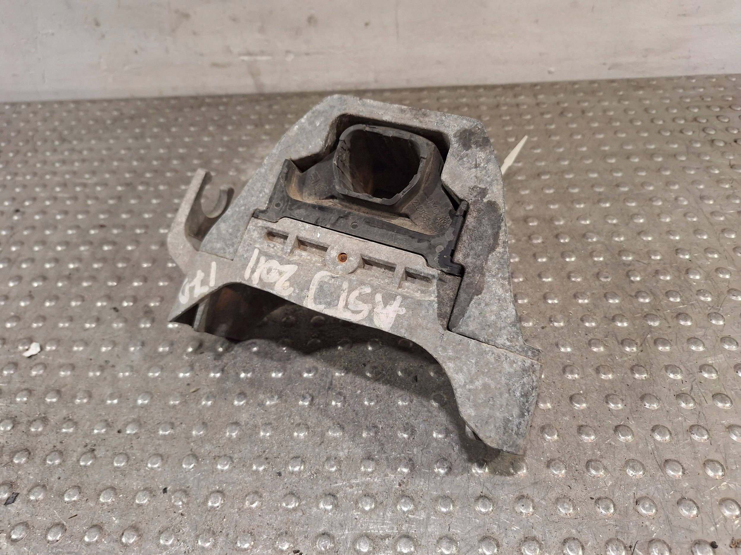 holder engine mount 13347450 OPEL ASTRA J 1.6 CDTI 12