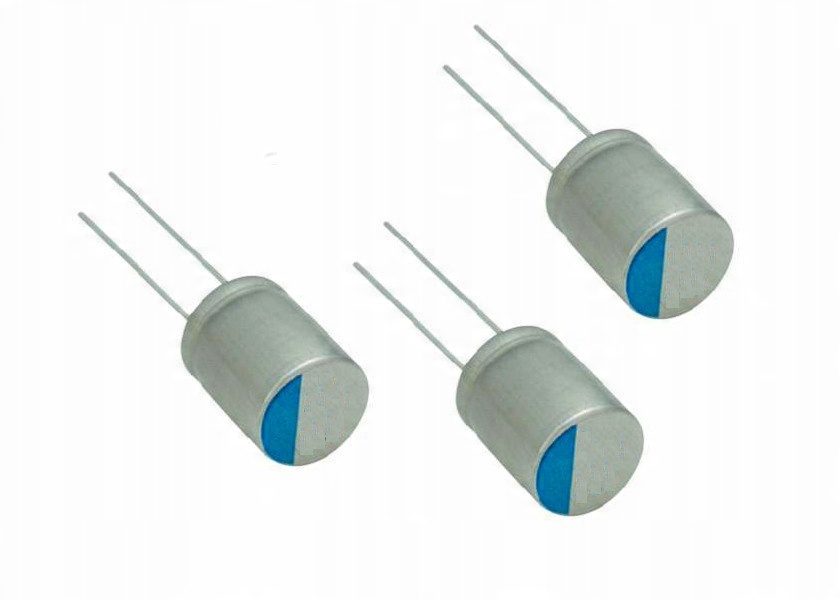 

Kondensator polimerowy 68uF 25V 105*C 8x11 2szt