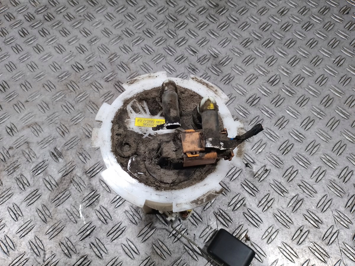 ПАЛИВНИЙ НАСОС CHEVROLET AVEO 96802754 1.4 16V