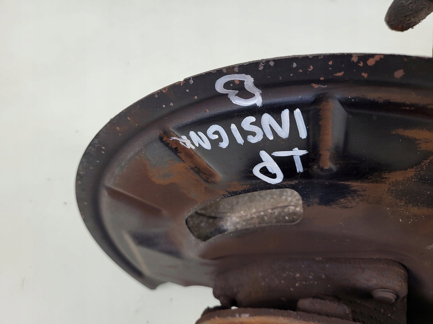 of the pivot left front left front 2.0 cdti OPEL INSIGNIA B 13507016