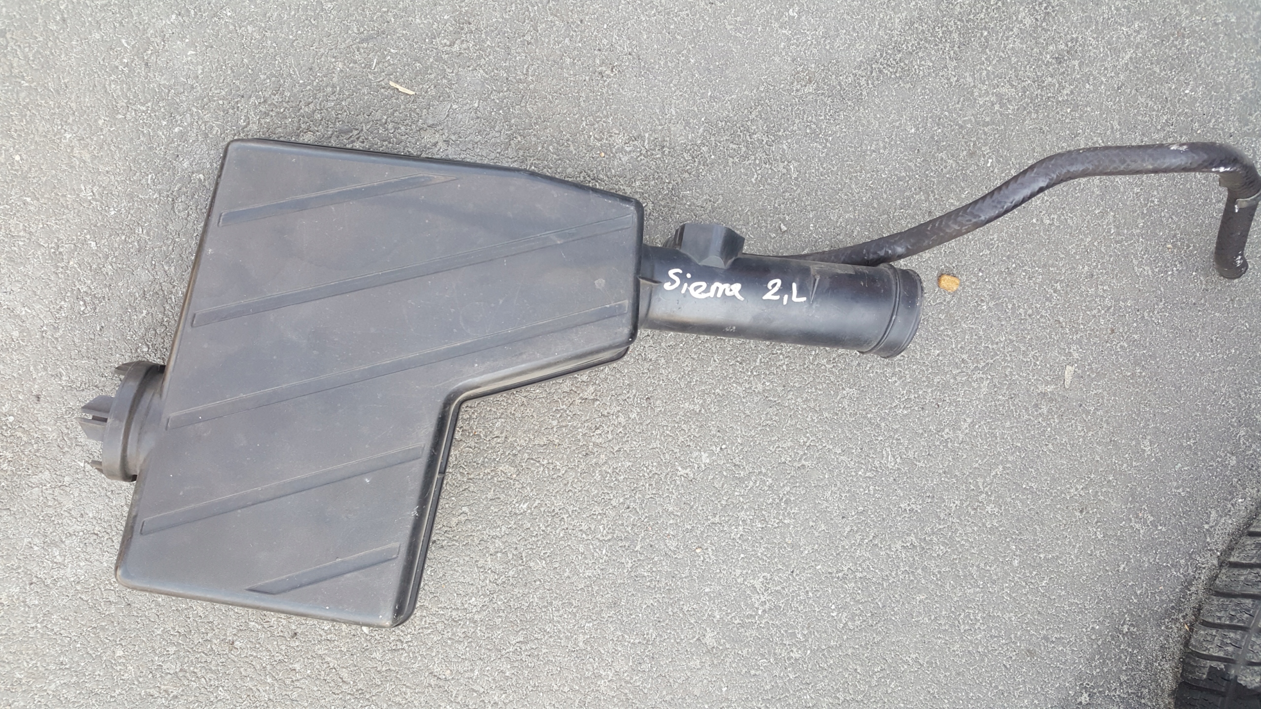 88WF9F763BB - КОРПУС ВОЗДУШНОГО РЕЗОНАТОРА FORD SIERRA SCORPIO 20