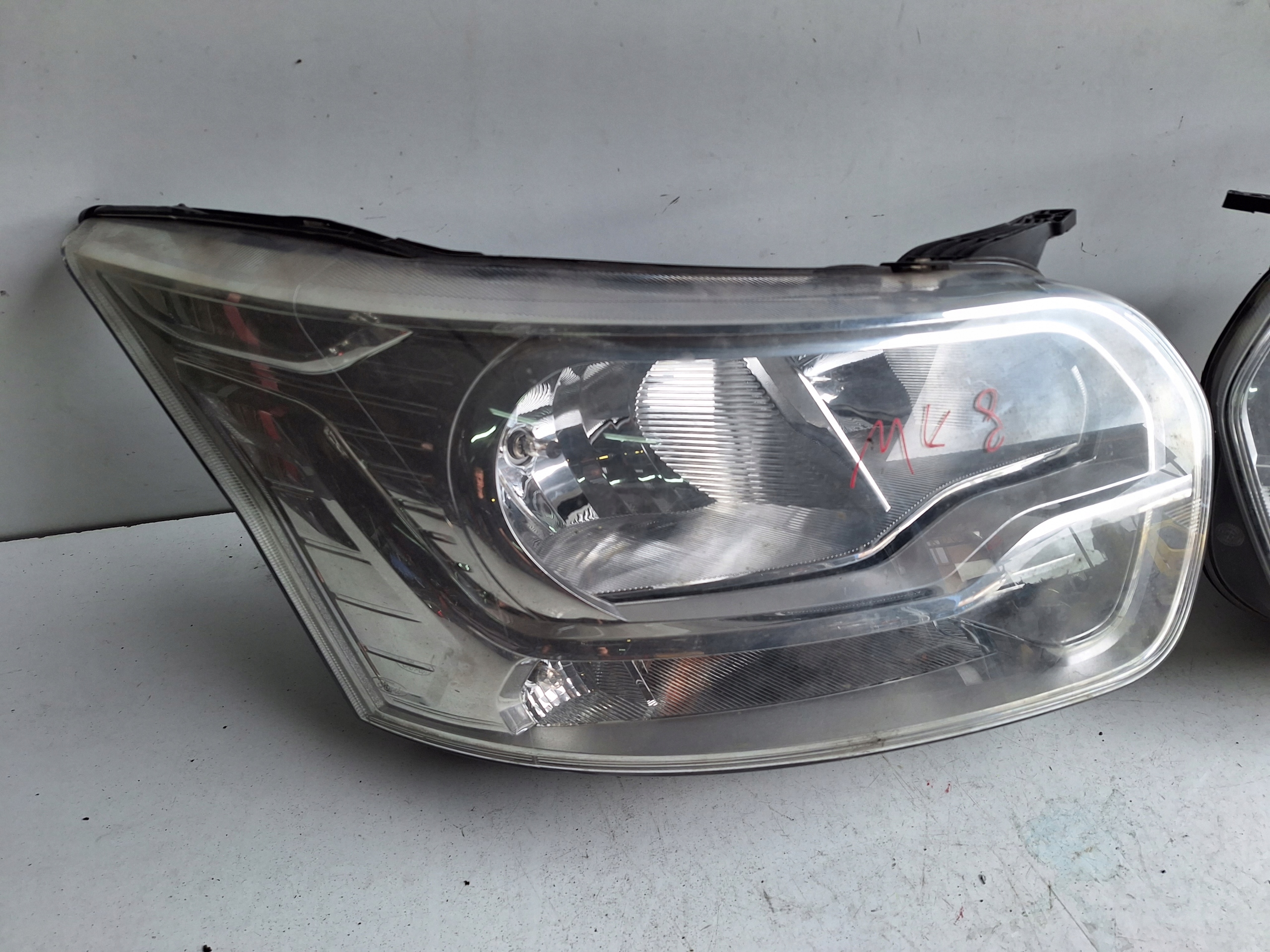 FORD TRANSIT MK8 13-18 light right UK