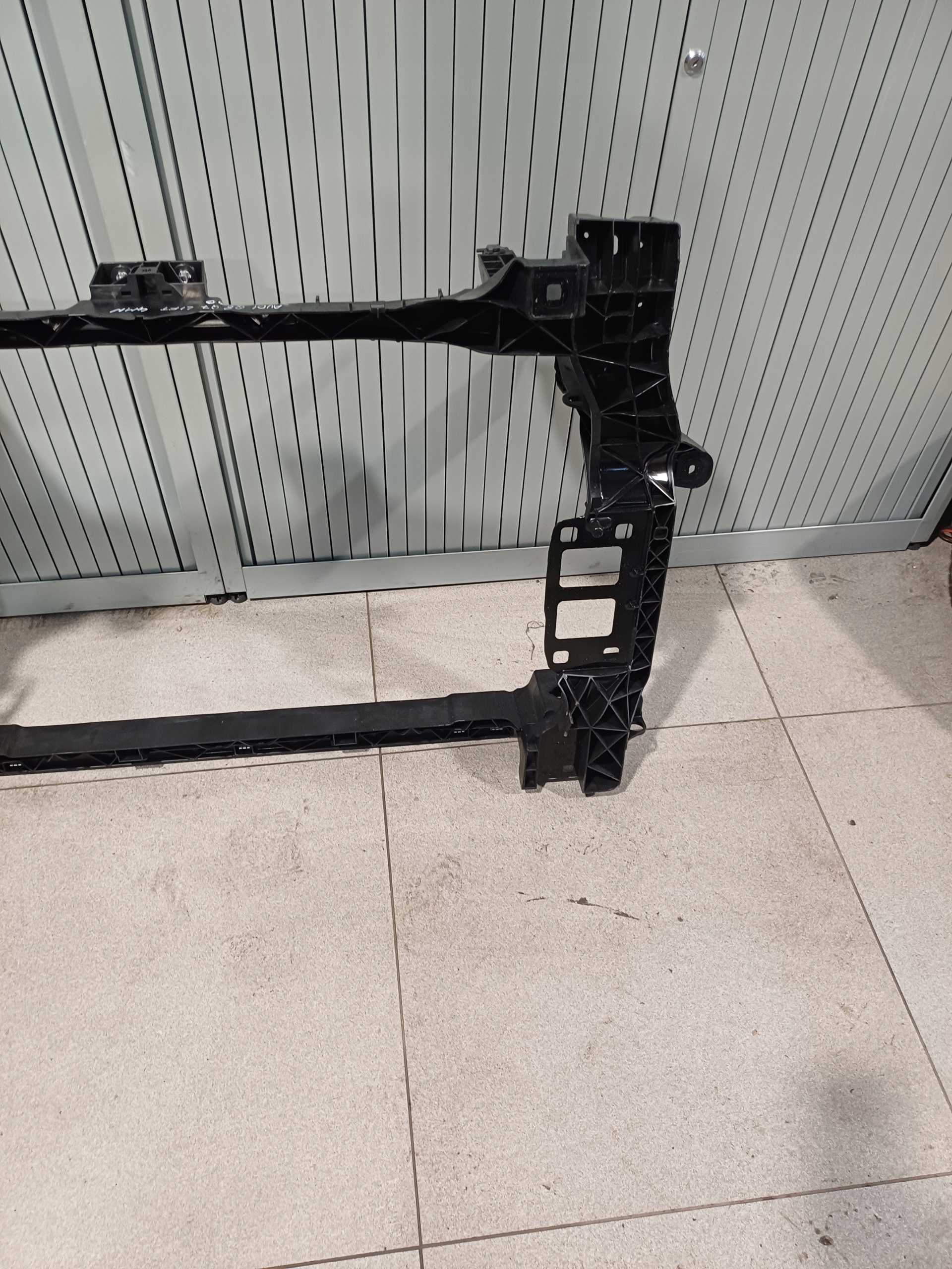 bar, wall front AUDI Q8 Q7 LIFT 4MN 4MN805594B