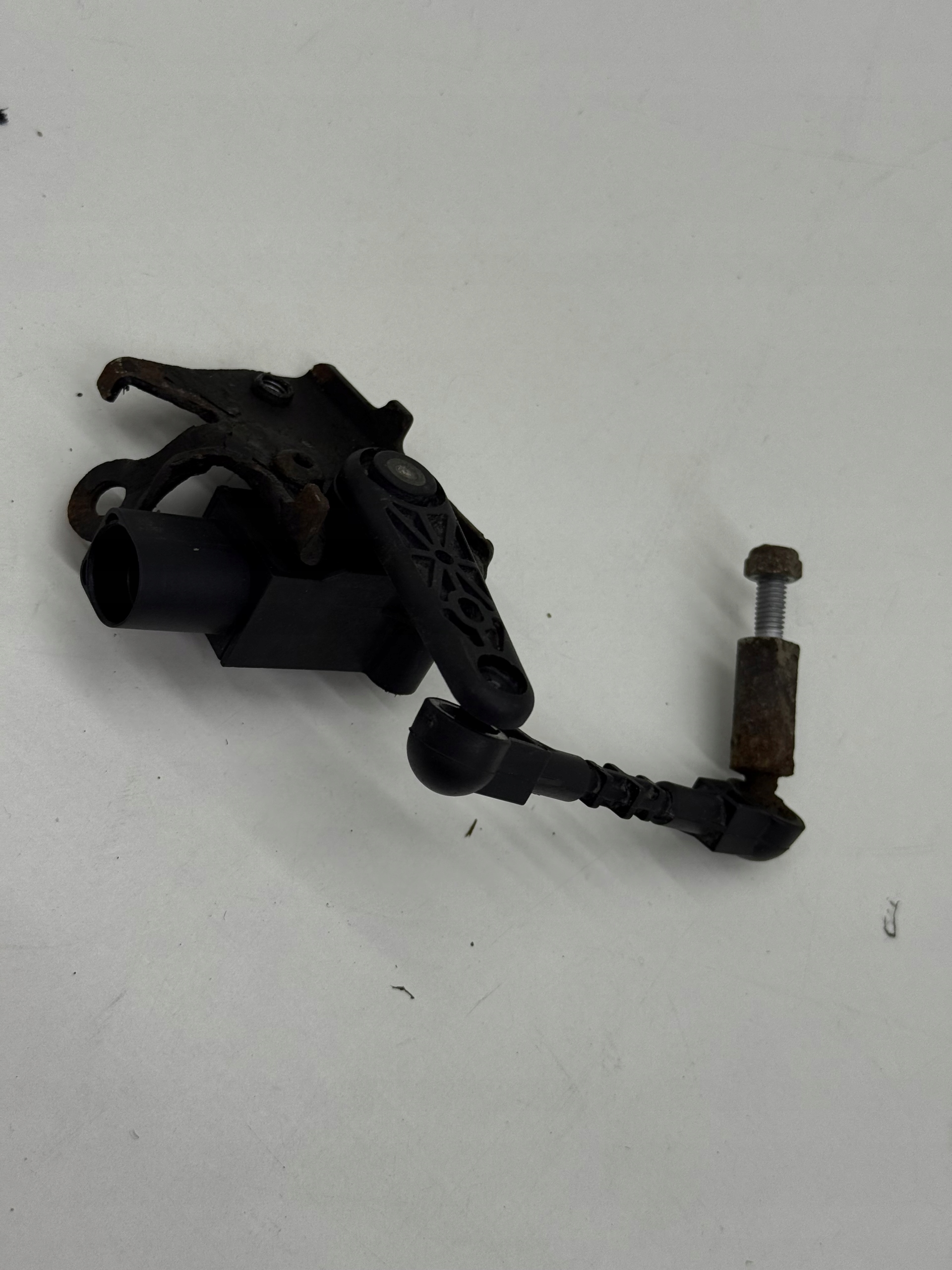 AUDI A6 C7 Sensor poziomowania Leuchten XENON vorne Original!